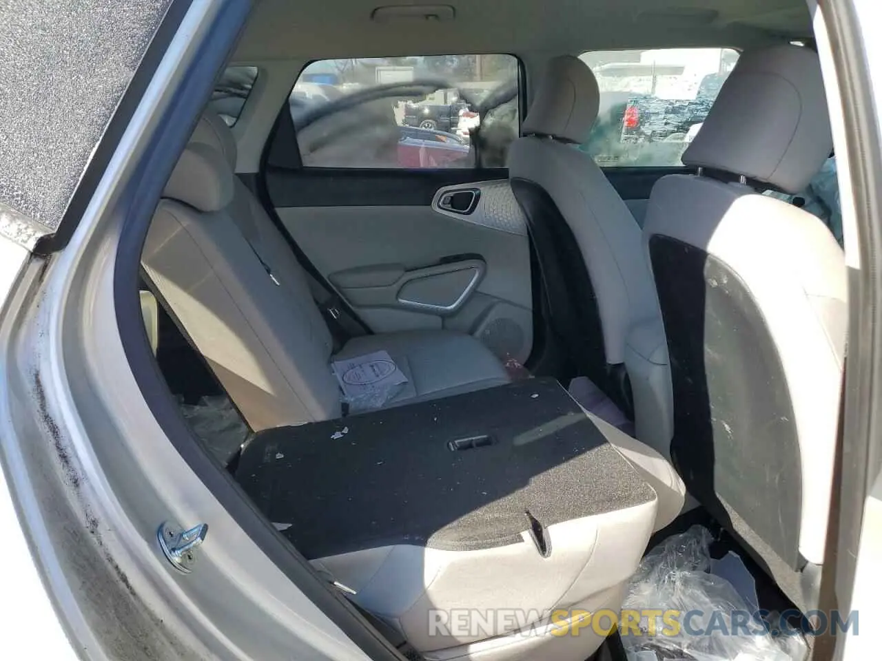 10 Photograph of a damaged car KNDJ23AU7M7788936 KIA SOUL 2021