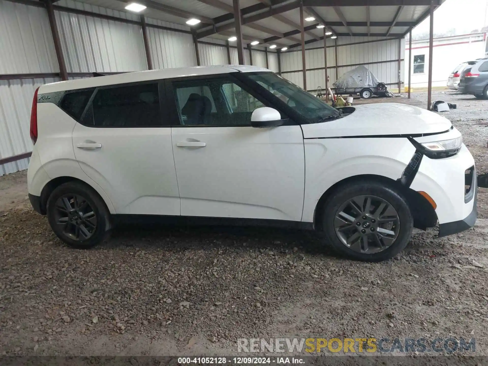 14 Photograph of a damaged car KNDJ23AU8M7149237 KIA SOUL 2021