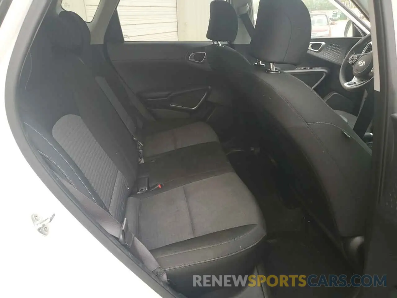 11 Photograph of a damaged car KNDJ23AU8M7750129 KIA SOUL 2021