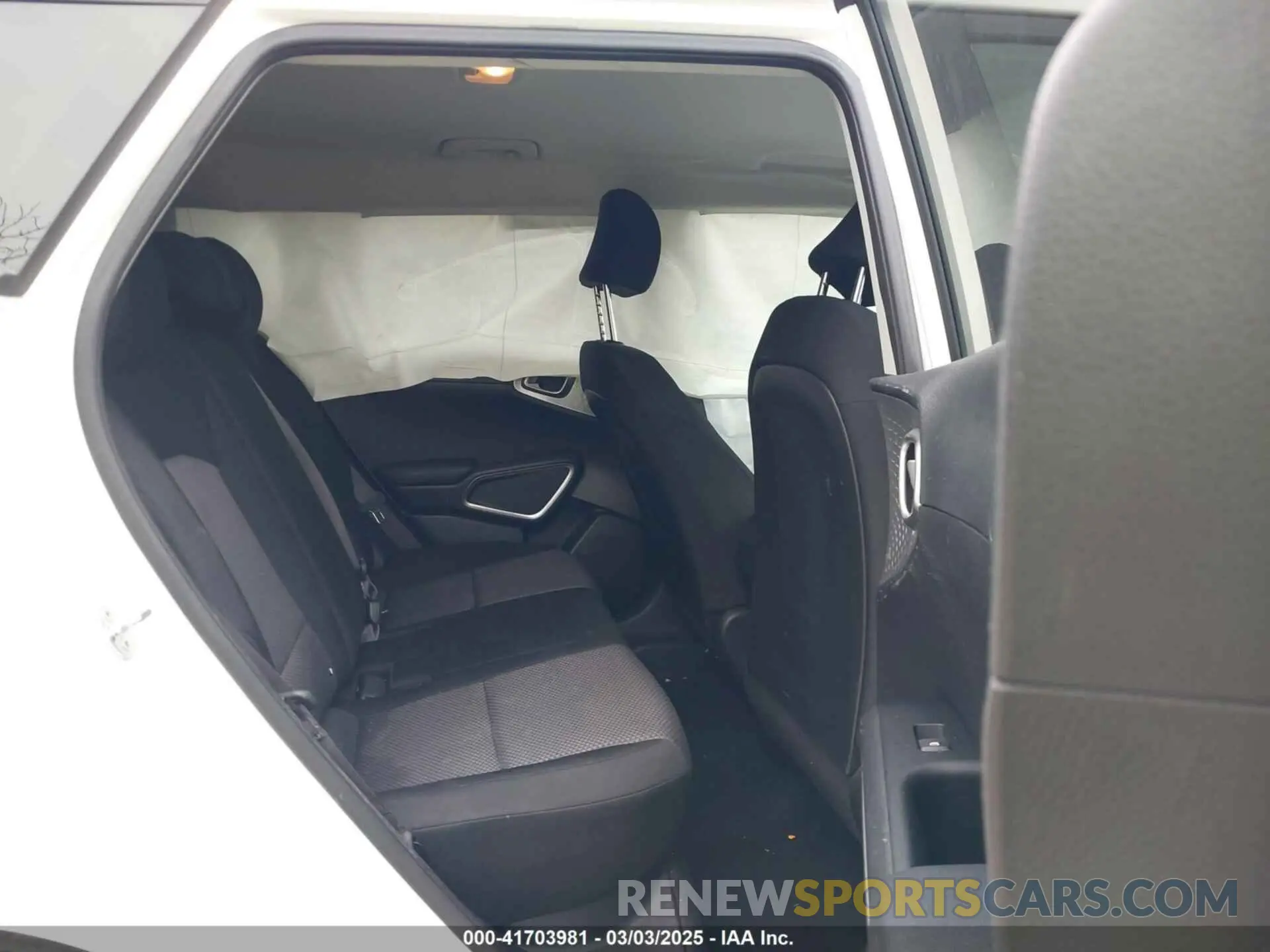 8 Photograph of a damaged car KNDJ23AU8M7767416 KIA SOUL 2021