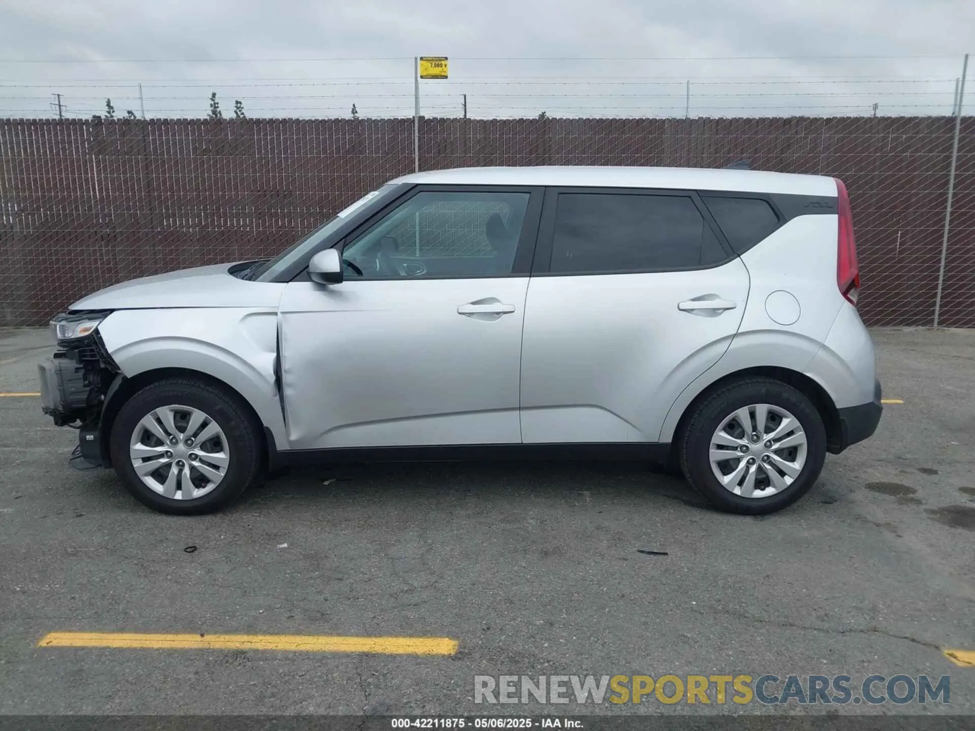 14 Photograph of a damaged car KNDJ23AU8M7784278 KIA SOUL 2021