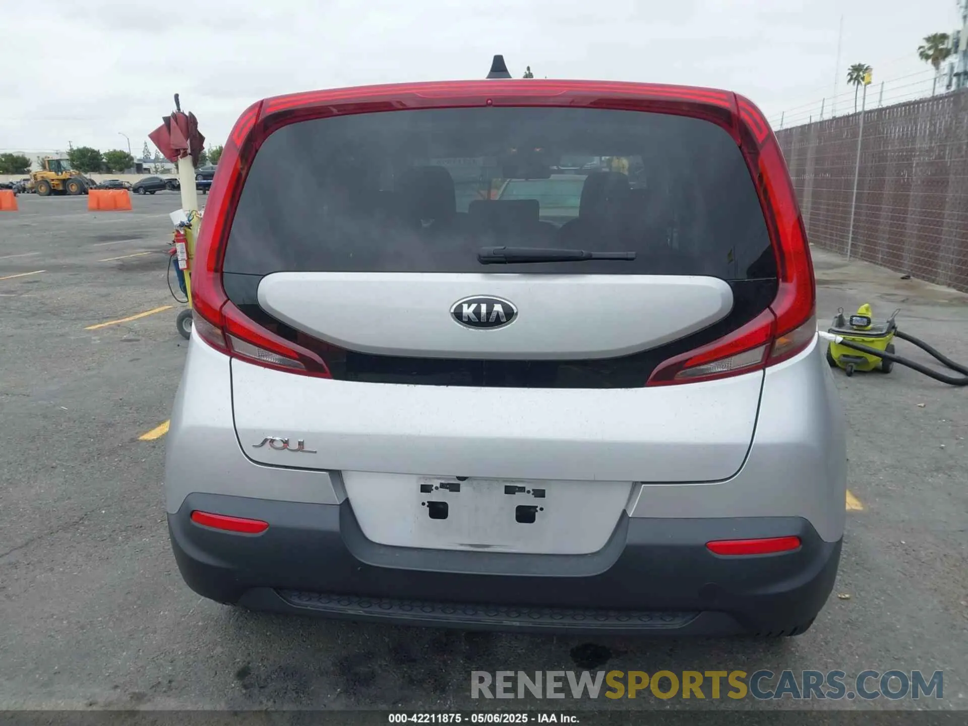 16 Photograph of a damaged car KNDJ23AU8M7784278 KIA SOUL 2021