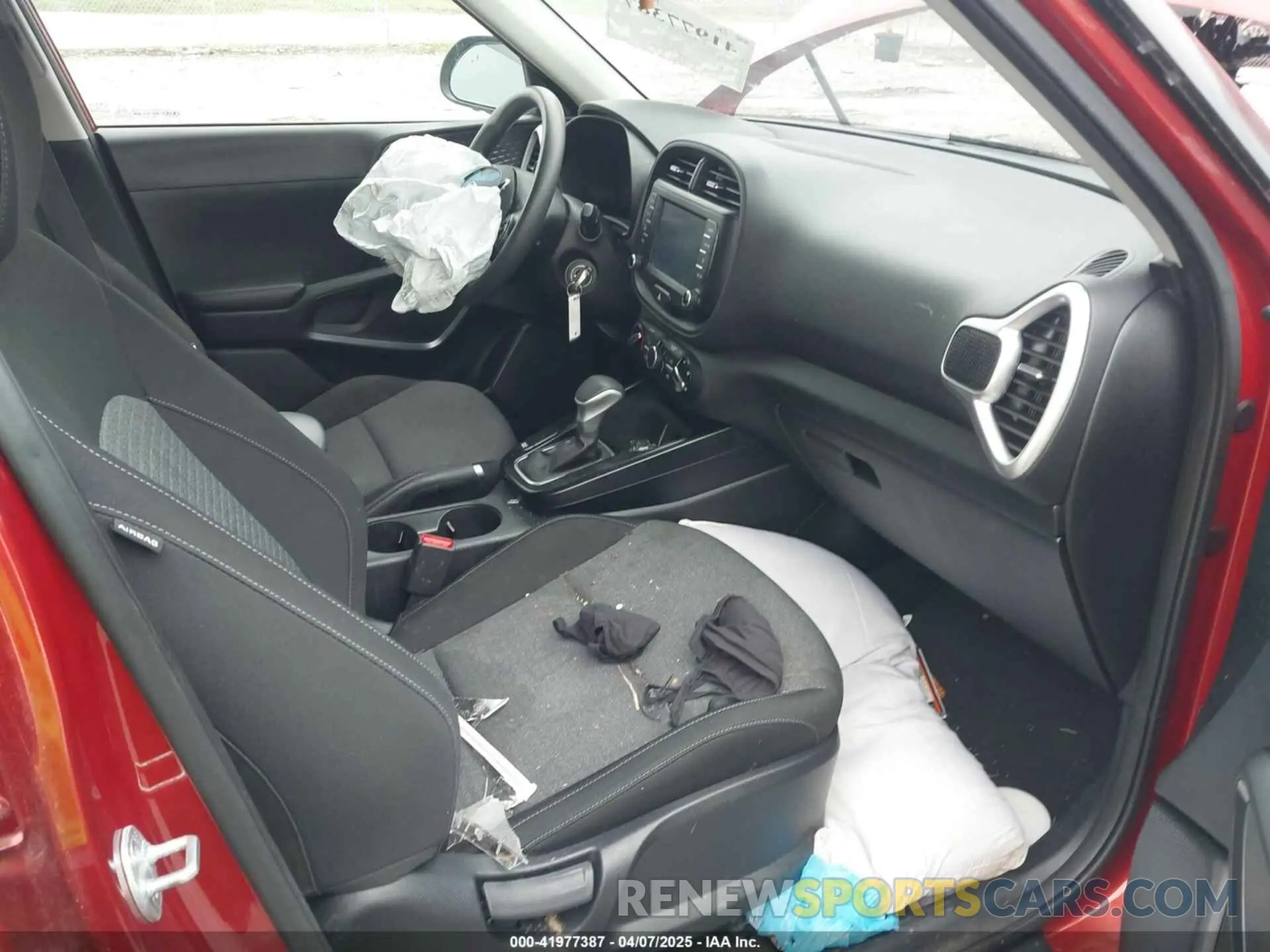 5 Photograph of a damaged car KNDJ23AU8M7792672 KIA SOUL 2021