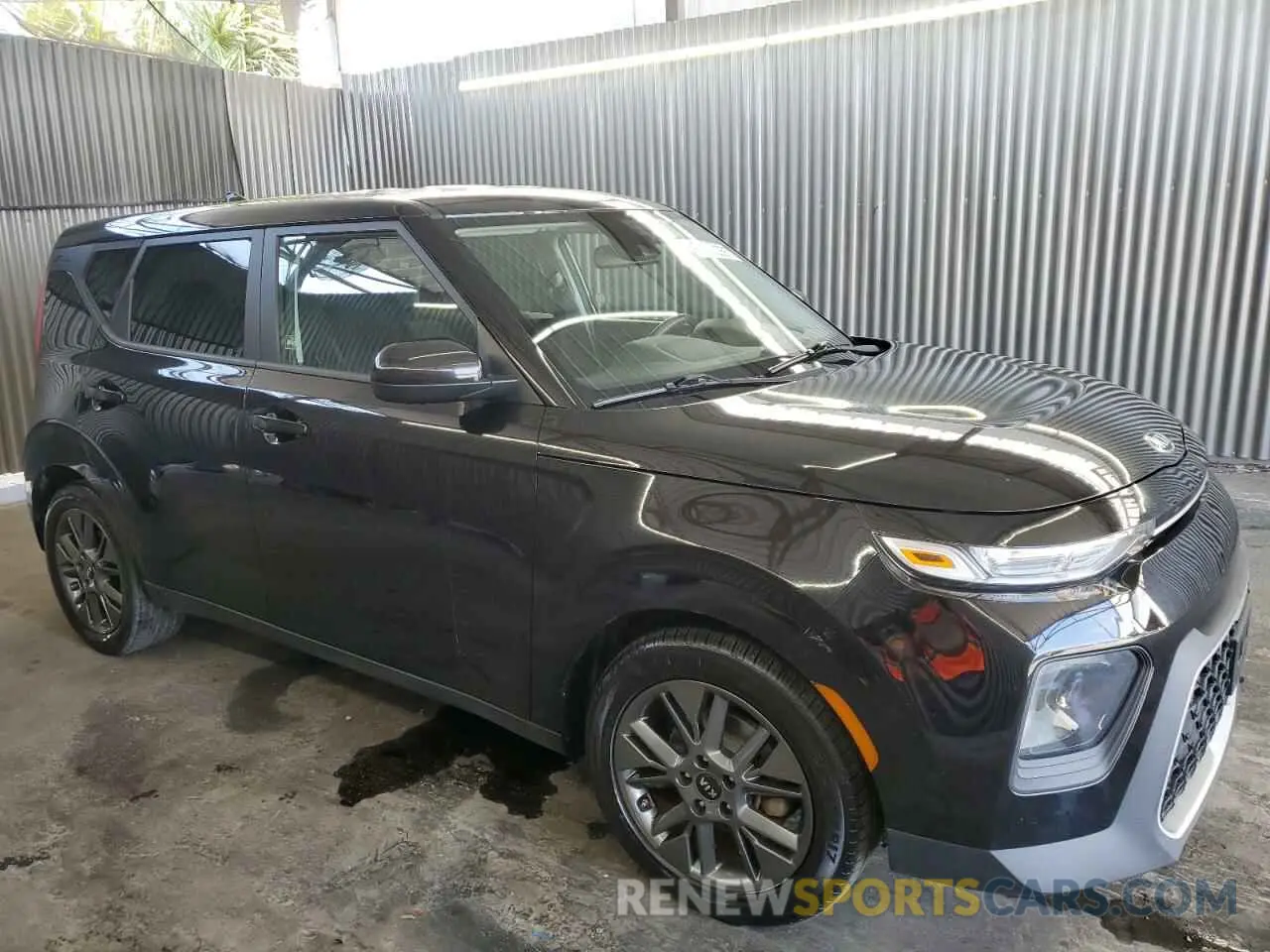 4 Photograph of a damaged car KNDJ23AU8M7794602 KIA SOUL 2021
