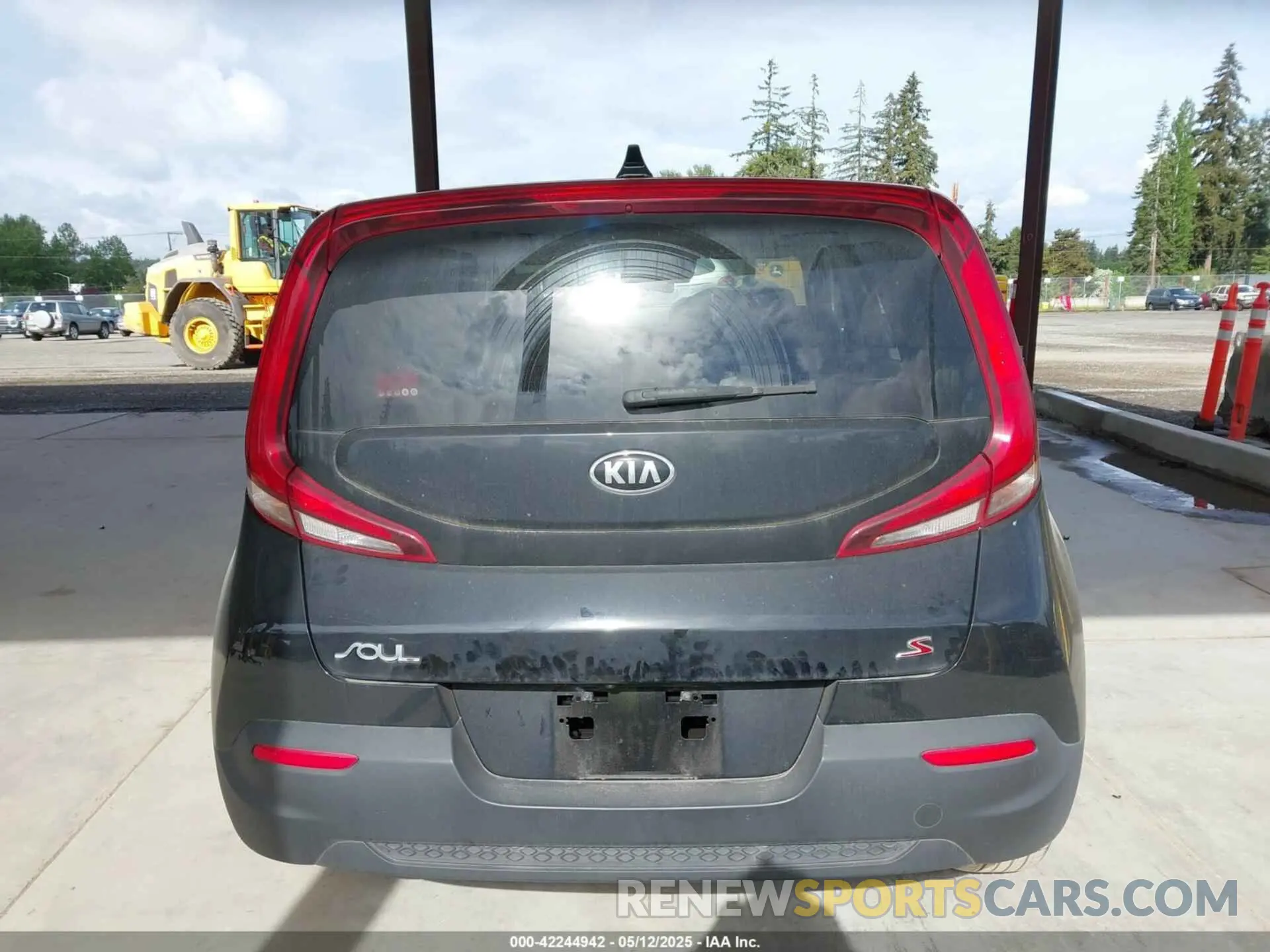 16 Photograph of a damaged car KNDJ23AU9M7125254 KIA SOUL 2021