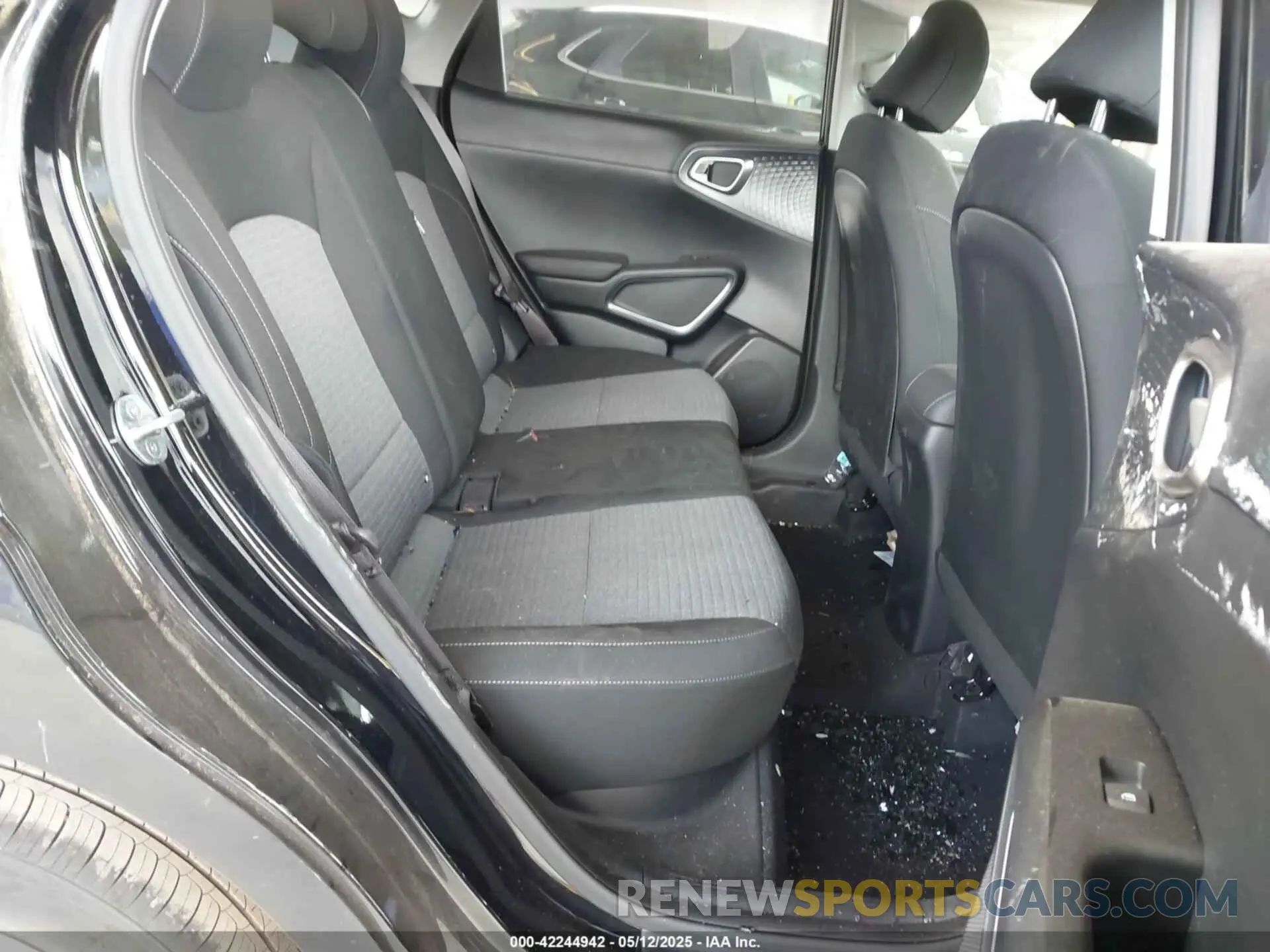 8 Photograph of a damaged car KNDJ23AU9M7125254 KIA SOUL 2021
