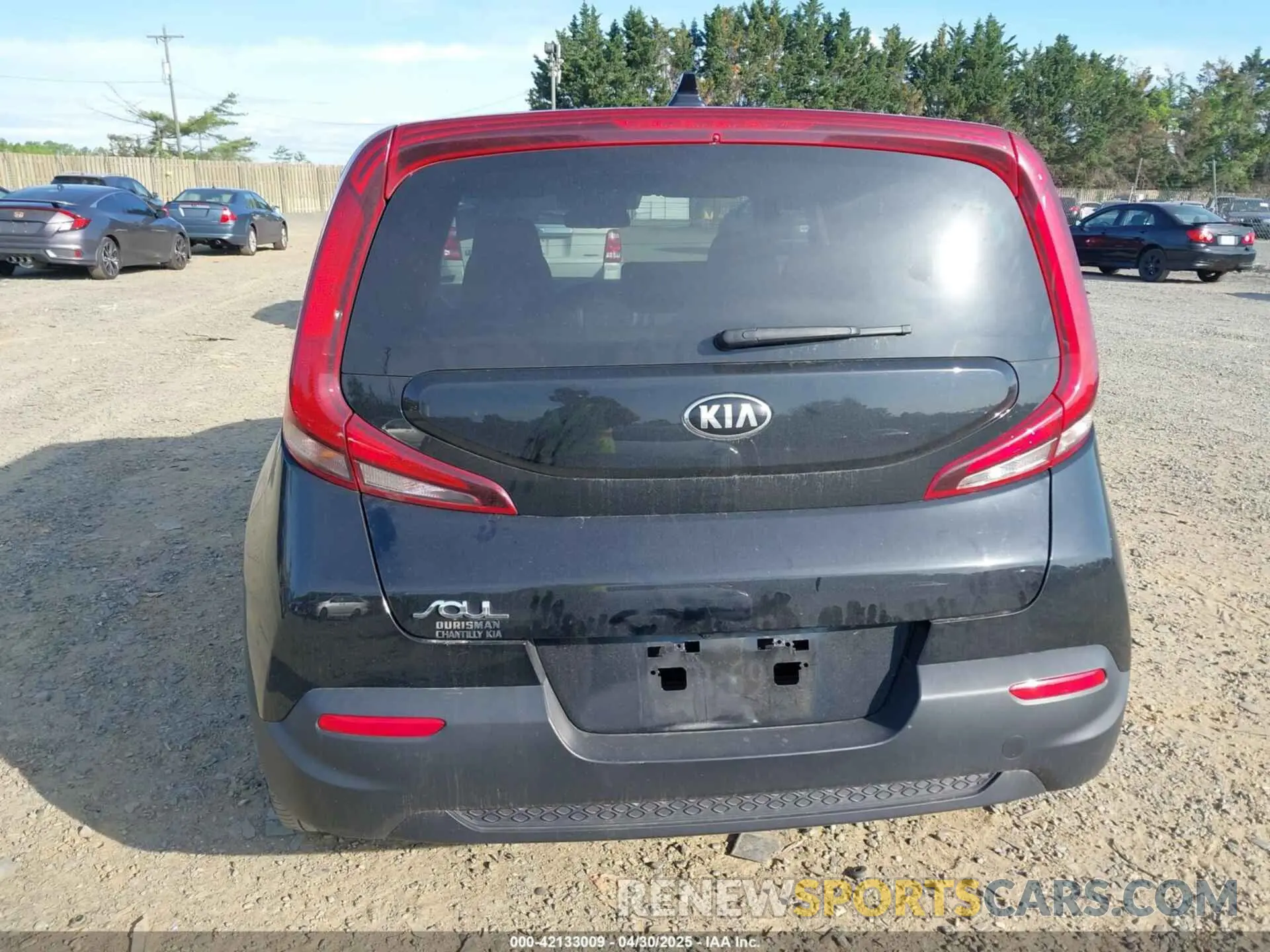 17 Photograph of a damaged car KNDJ23AU9M7147254 KIA SOUL 2021