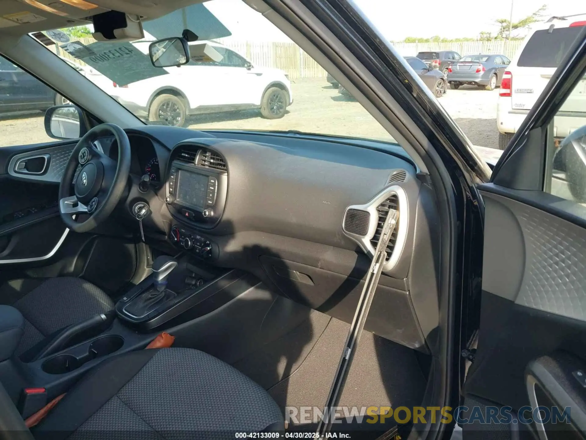 5 Photograph of a damaged car KNDJ23AU9M7147254 KIA SOUL 2021