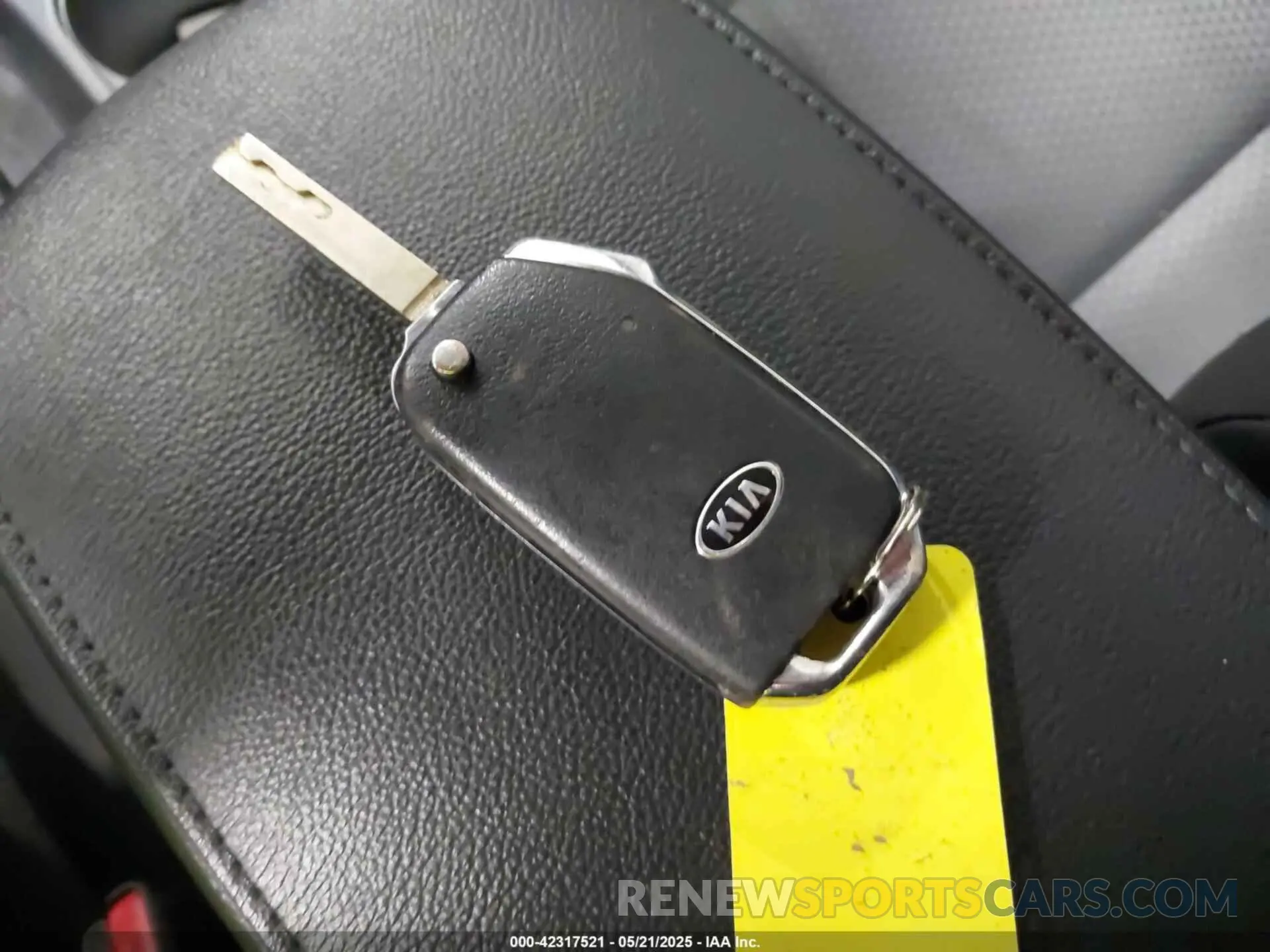 11 Photograph of a damaged car KNDJ23AU9M7759180 KIA SOUL 2021