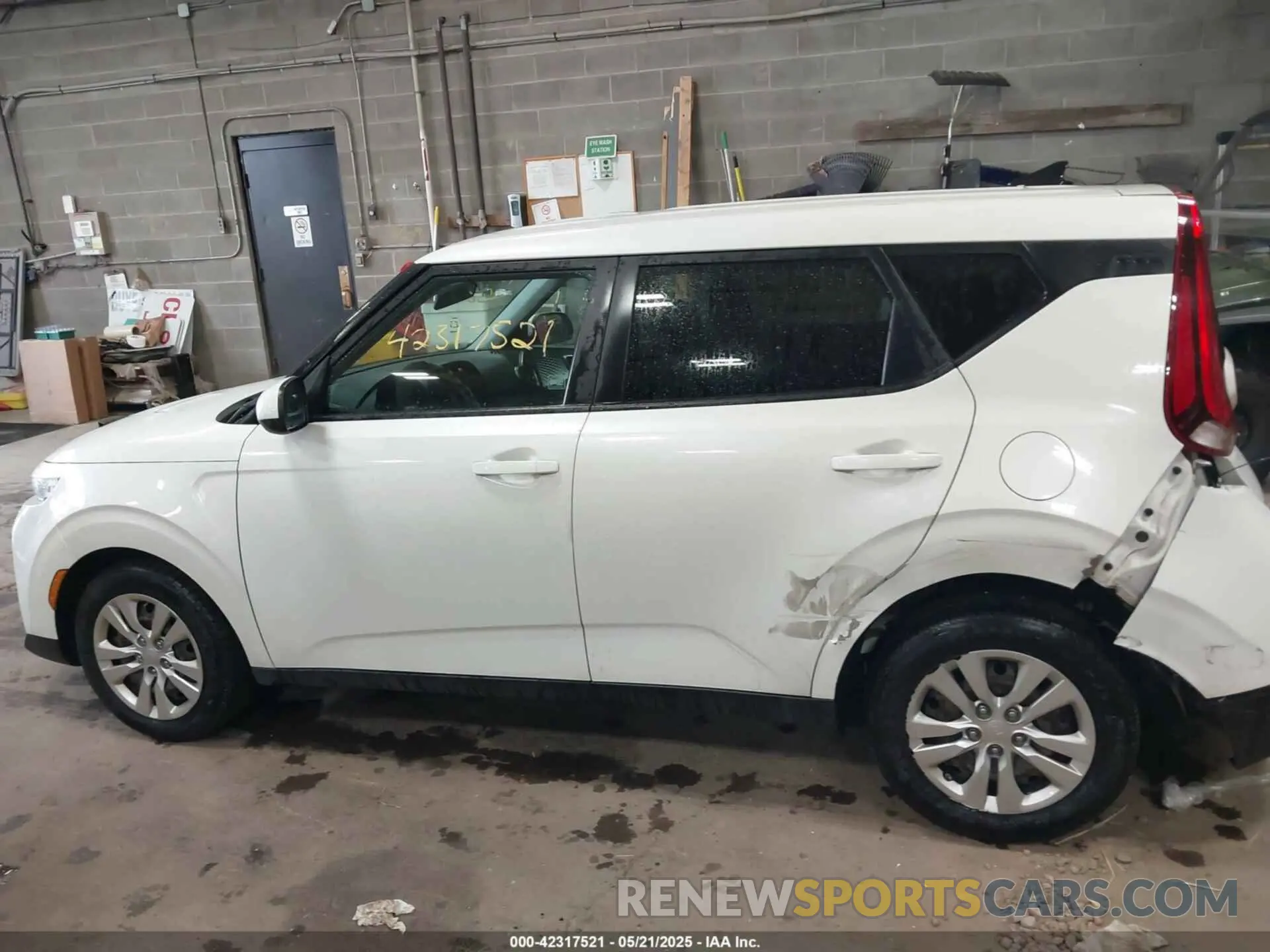 14 Photograph of a damaged car KNDJ23AU9M7759180 KIA SOUL 2021