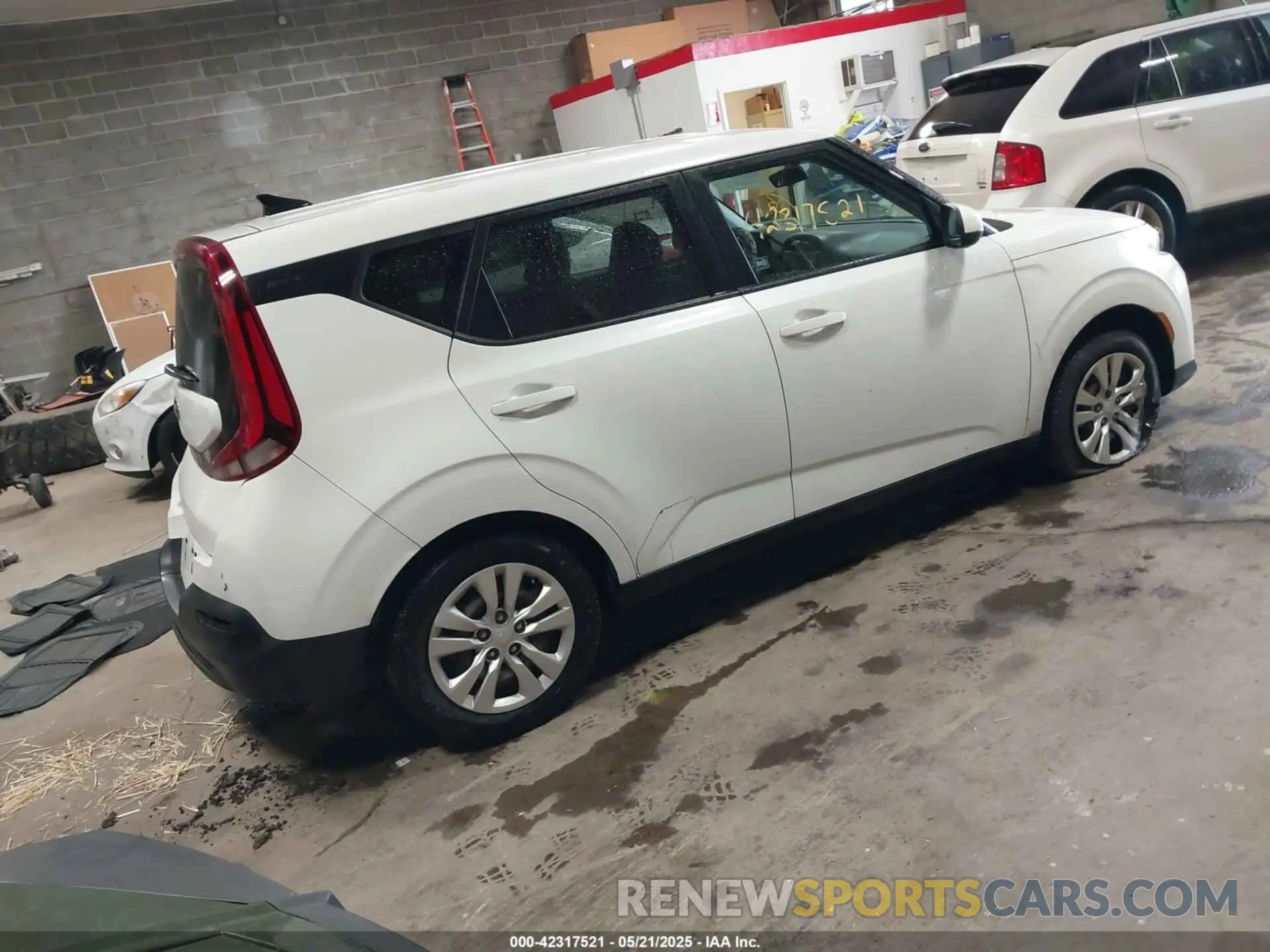 4 Photograph of a damaged car KNDJ23AU9M7759180 KIA SOUL 2021