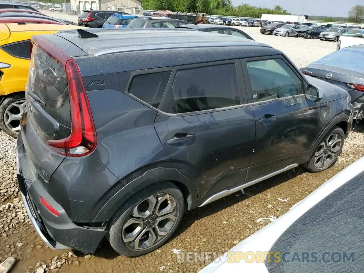 3 Photograph of a damaged car KNDJ23AU9M7787898 KIA SOUL 2021