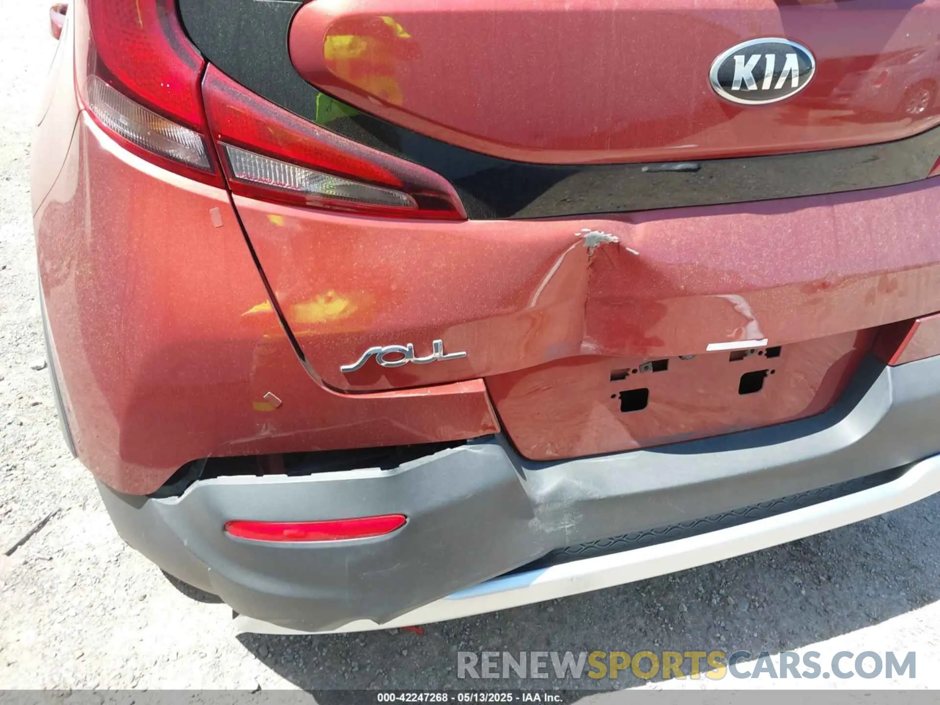 6 Photograph of a damaged car KNDJ23AUXM7132794 KIA SOUL 2021