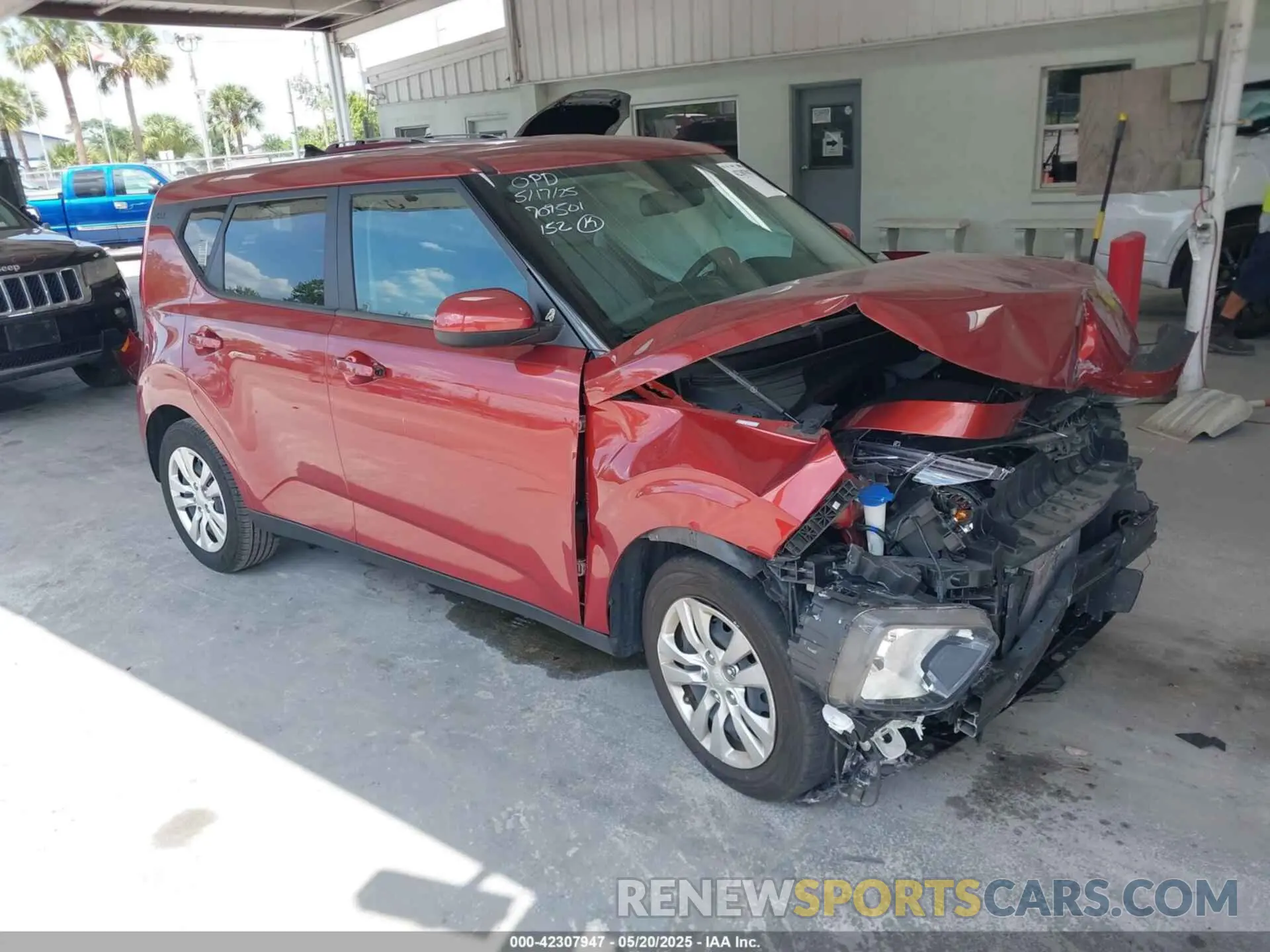 1 Photograph of a damaged car KNDJ23AUXM7779079 KIA SOUL 2021