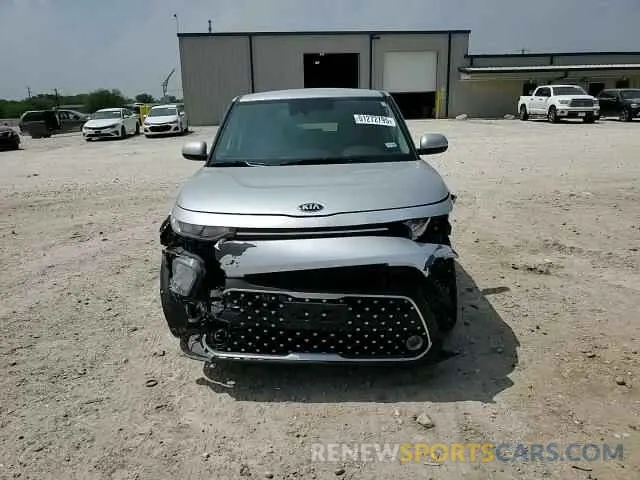 12 Photograph of a damaged car KNDJ33AU0M7764457 KIA SOUL 2021