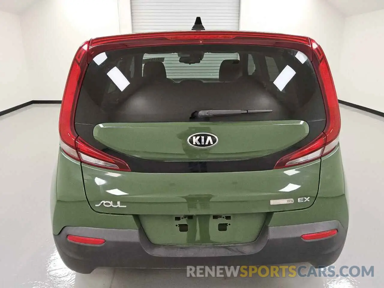 6 Photograph of a damaged car KNDJ33AU1M7126220 KIA SOUL 2021