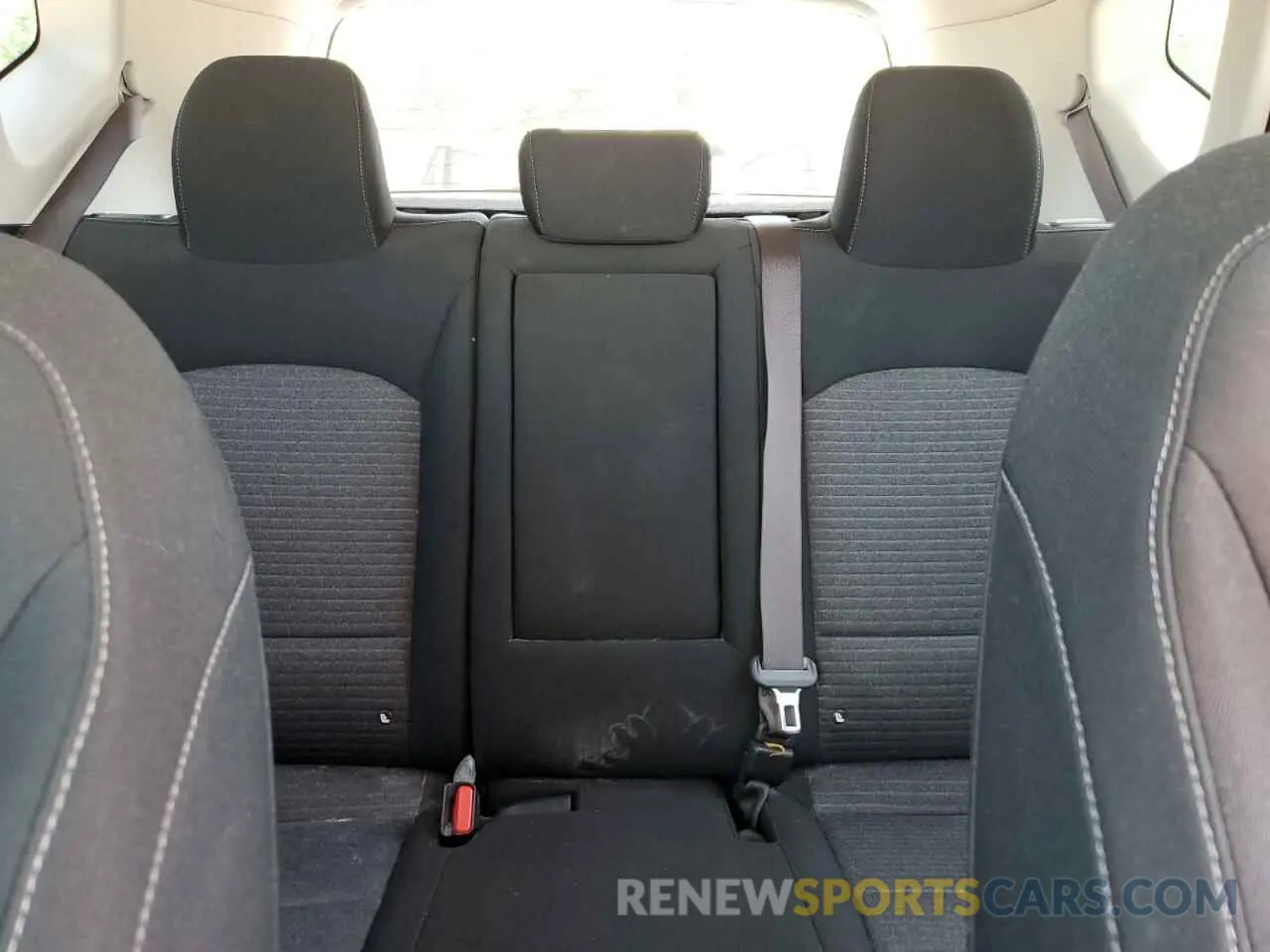 10 Photograph of a damaged car KNDJ33AU1M7750633 KIA SOUL 2021