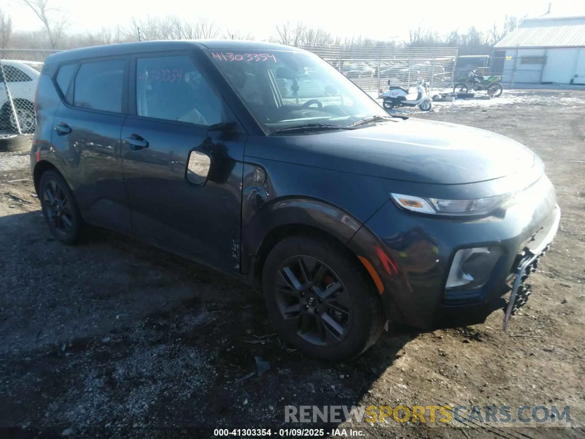 1 Photograph of a damaged car KNDJ33AU1M7789500 KIA SOUL 2021