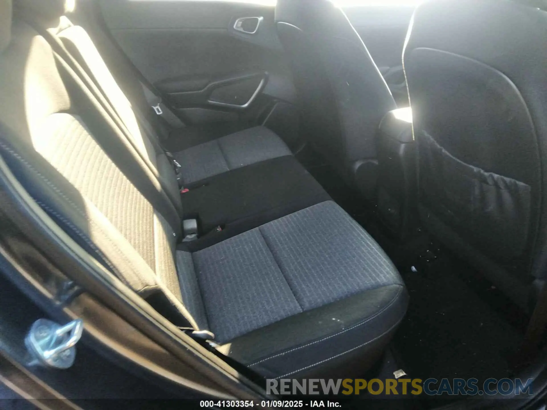 8 Photograph of a damaged car KNDJ33AU1M7789500 KIA SOUL 2021