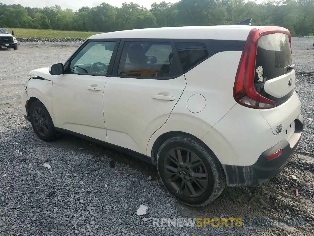 2 Photograph of a damaged car KNDJ33AU2M7140739 KIA SOUL 2021