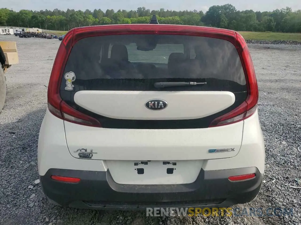 6 Photograph of a damaged car KNDJ33AU2M7140739 KIA SOUL 2021