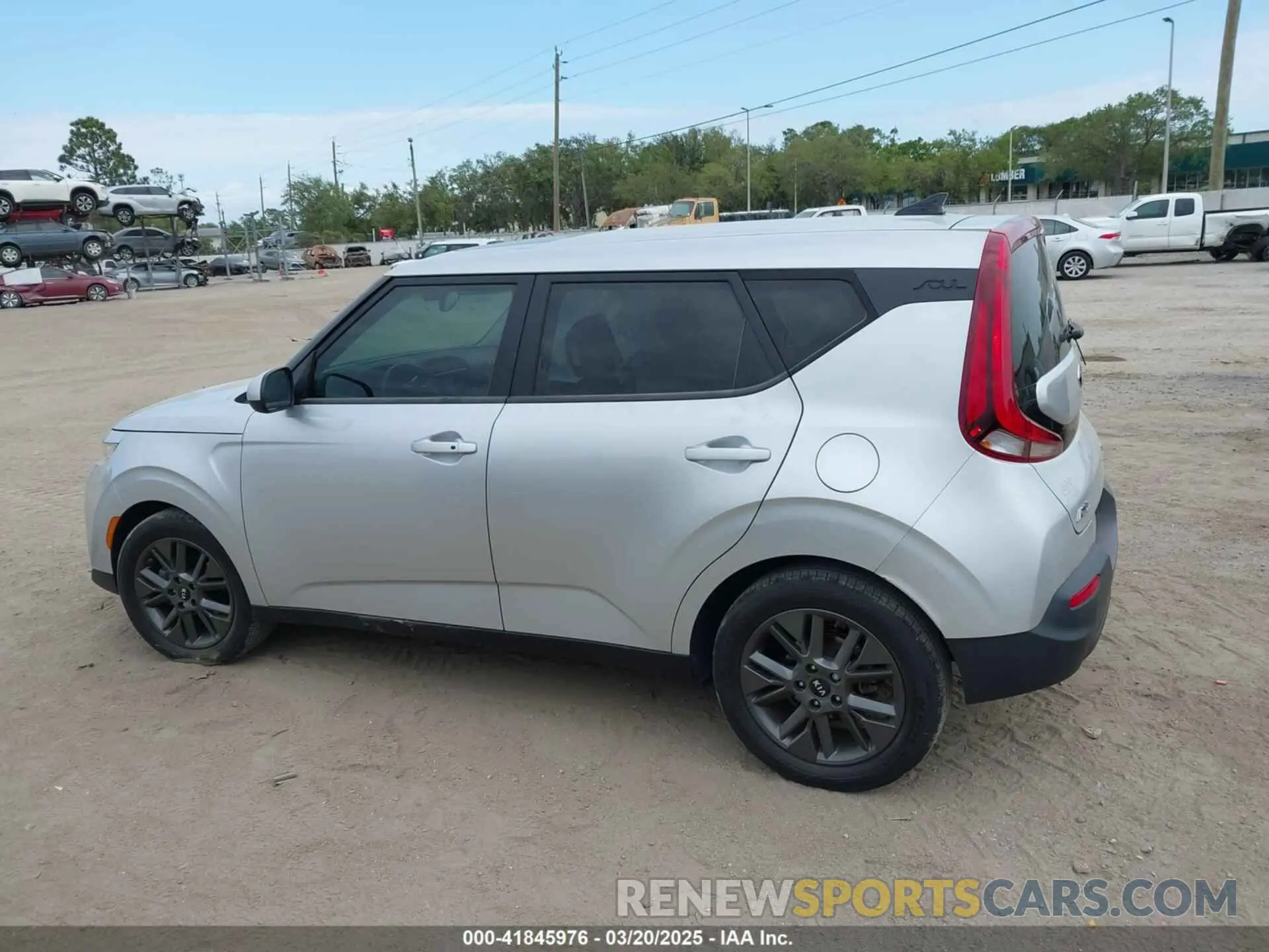 13 Photograph of a damaged car KNDJ33AU5M7790701 KIA SOUL 2021