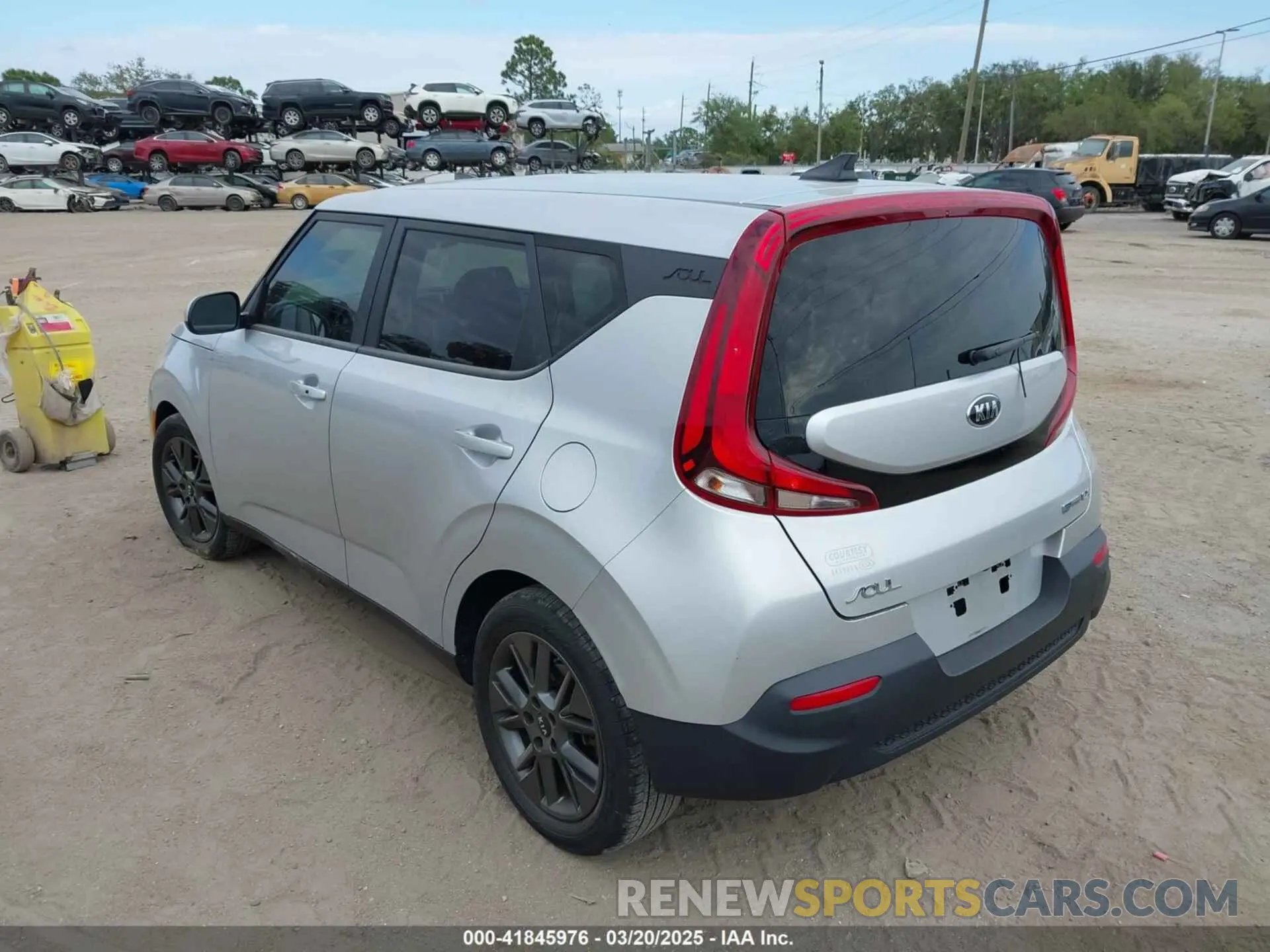 3 Photograph of a damaged car KNDJ33AU5M7790701 KIA SOUL 2021