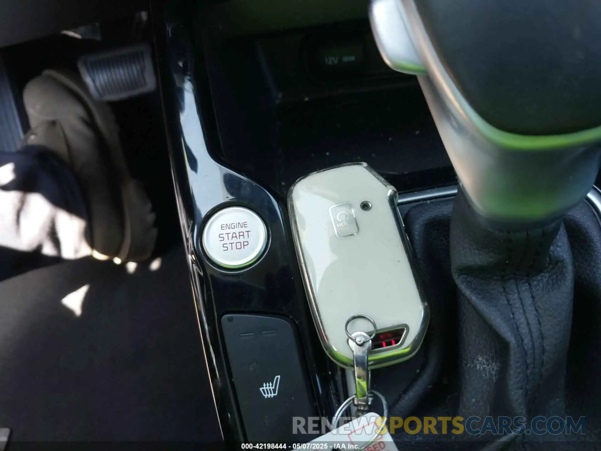 11 Photograph of a damaged car KNDJ33AU6M7133177 KIA SOUL 2021
