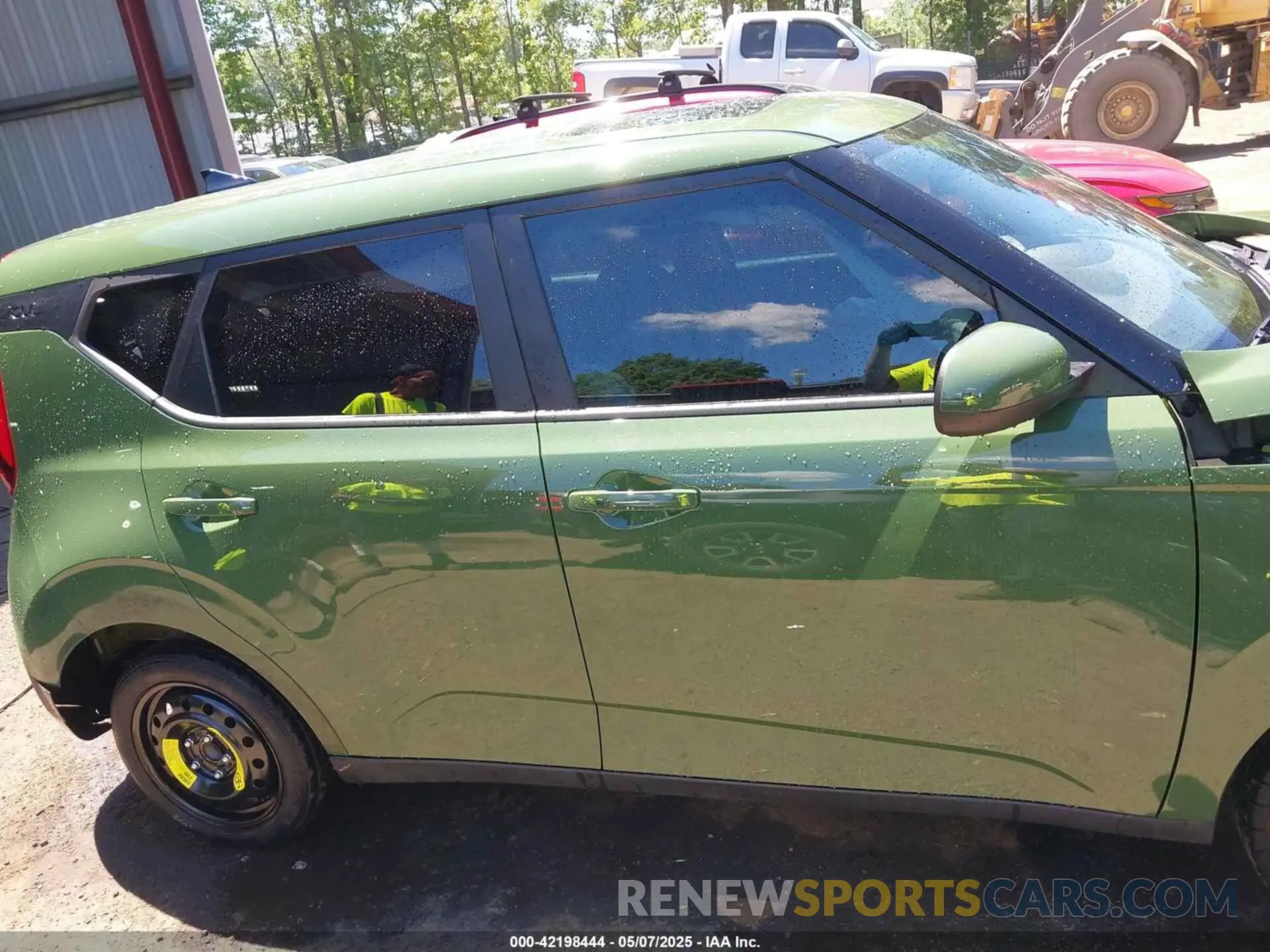 14 Photograph of a damaged car KNDJ33AU6M7133177 KIA SOUL 2021