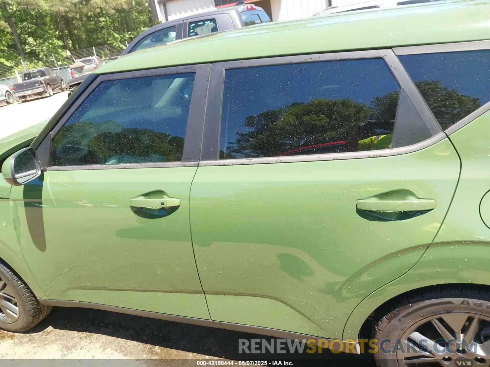 15 Photograph of a damaged car KNDJ33AU6M7133177 KIA SOUL 2021