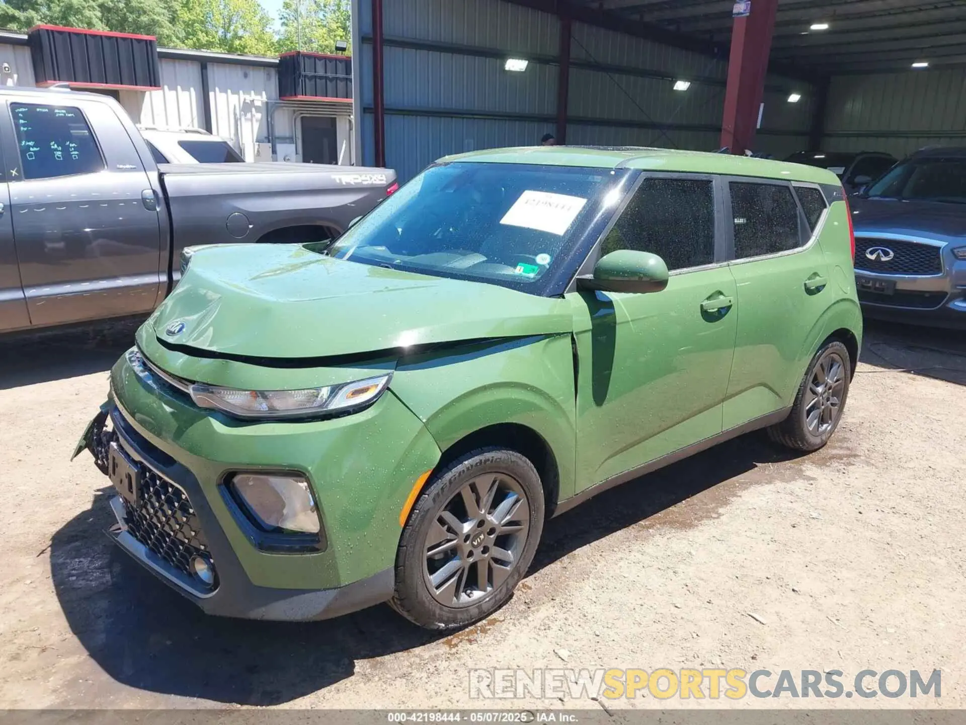2 Photograph of a damaged car KNDJ33AU6M7133177 KIA SOUL 2021