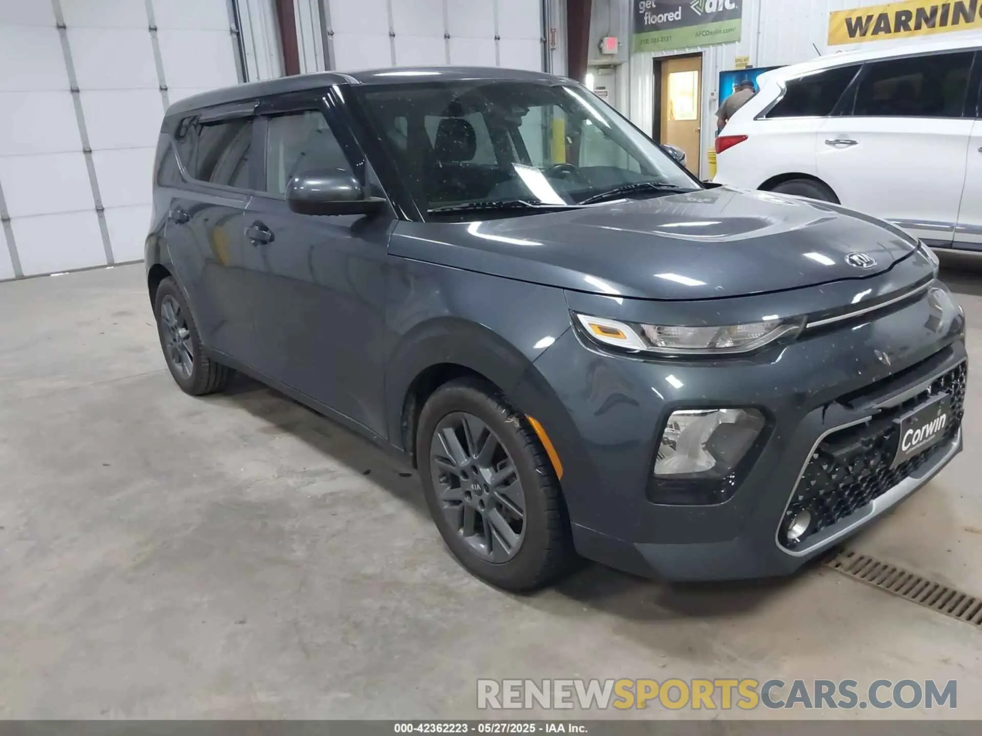1 Photograph of a damaged car KNDJ33AU8M7784181 KIA SOUL 2021