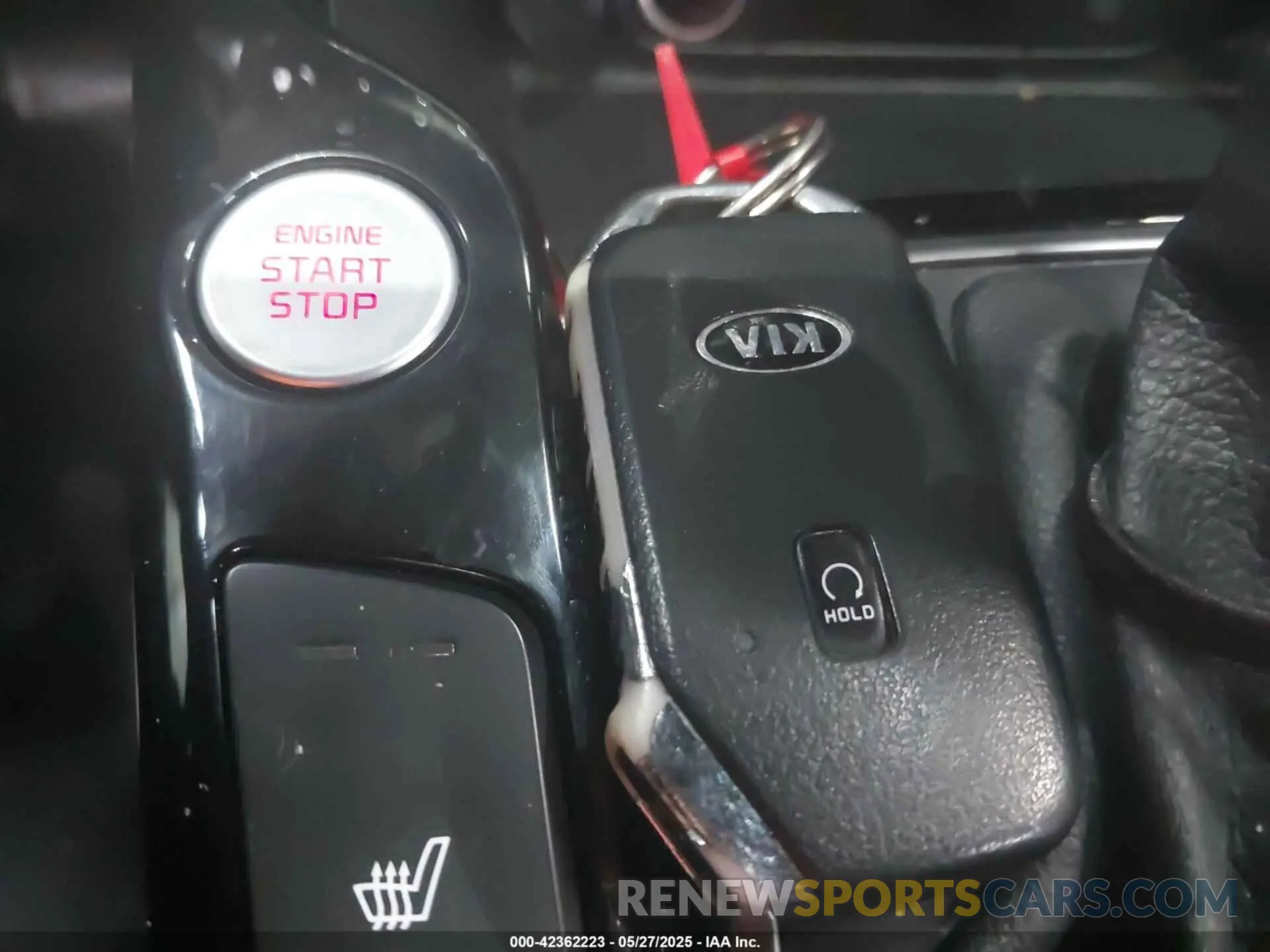 11 Photograph of a damaged car KNDJ33AU8M7784181 KIA SOUL 2021