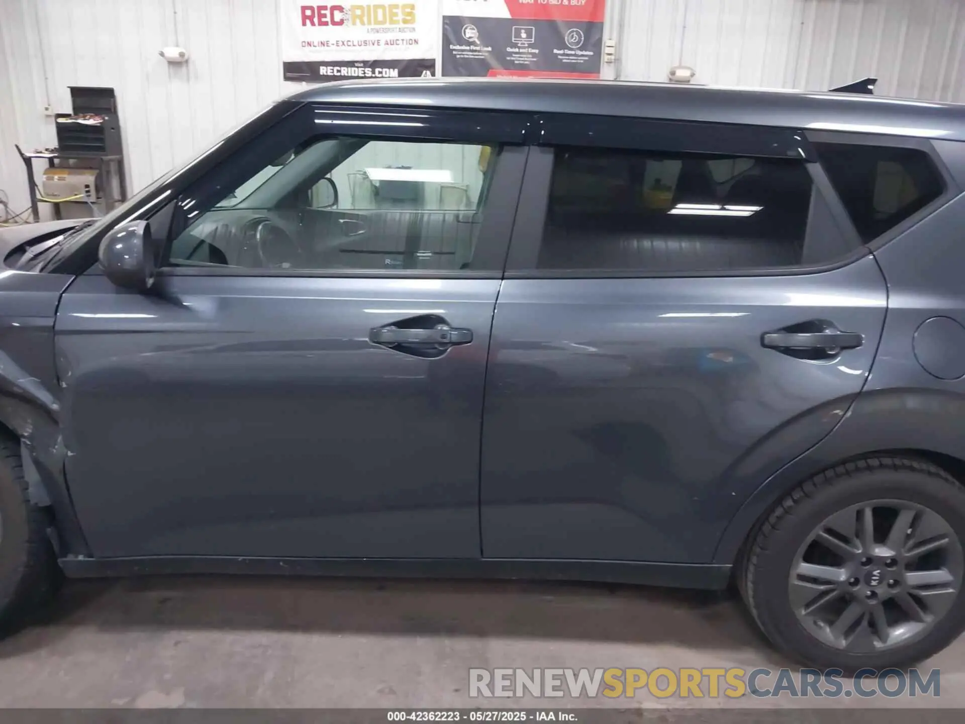 14 Photograph of a damaged car KNDJ33AU8M7784181 KIA SOUL 2021