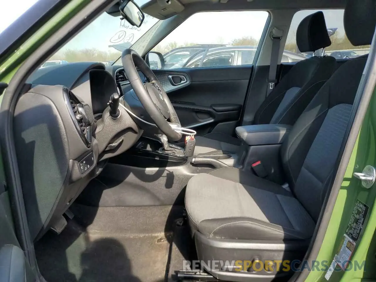 7 Photograph of a damaged car KNDJ33AU9M7135084 KIA SOUL 2021