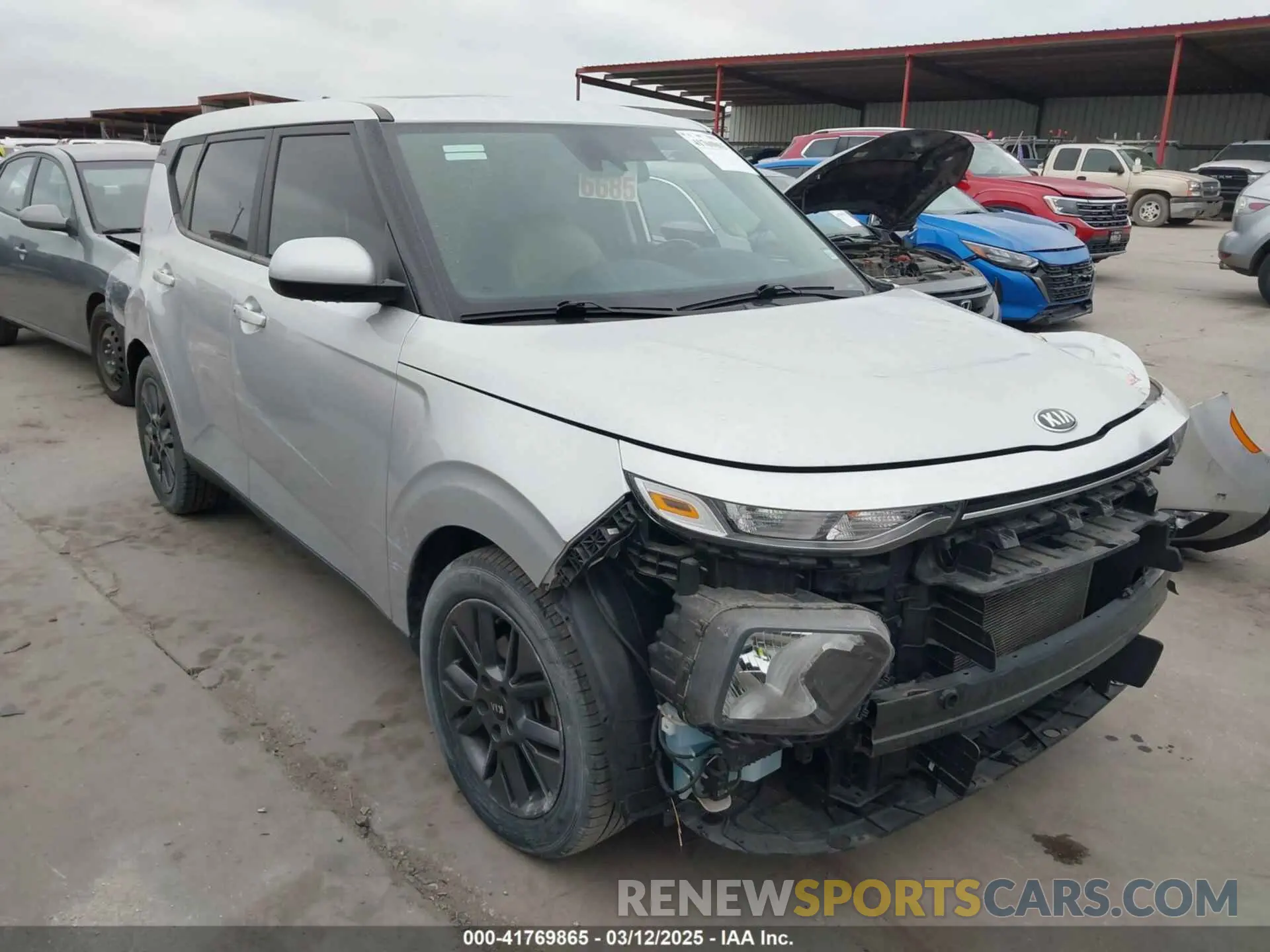 1 Photograph of a damaged car KNDJ33AU9M7779006 KIA SOUL 2021