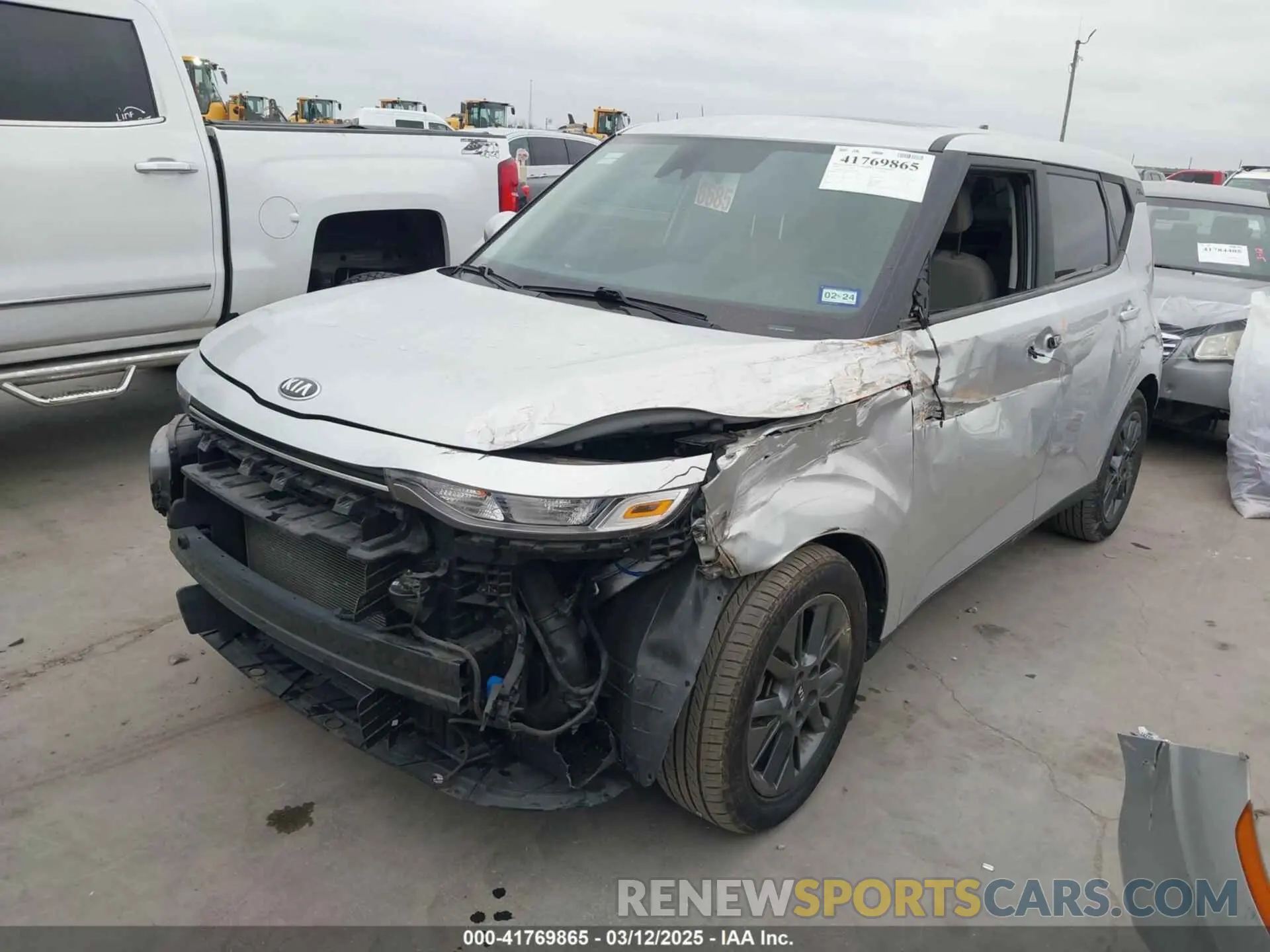 2 Photograph of a damaged car KNDJ33AU9M7779006 KIA SOUL 2021