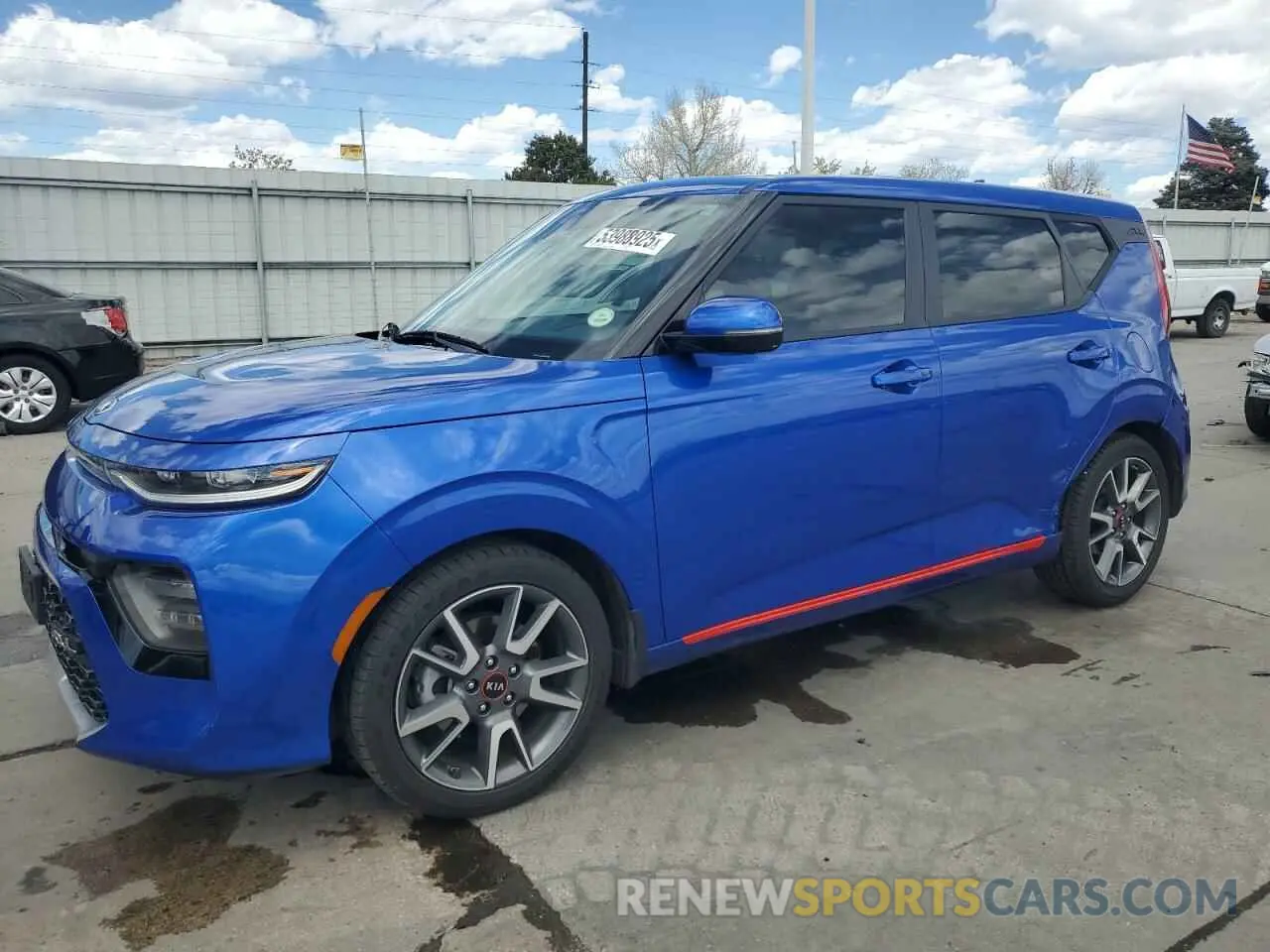 1 Photograph of a damaged car KNDJ53AF0M7741885 KIA SOUL 2021