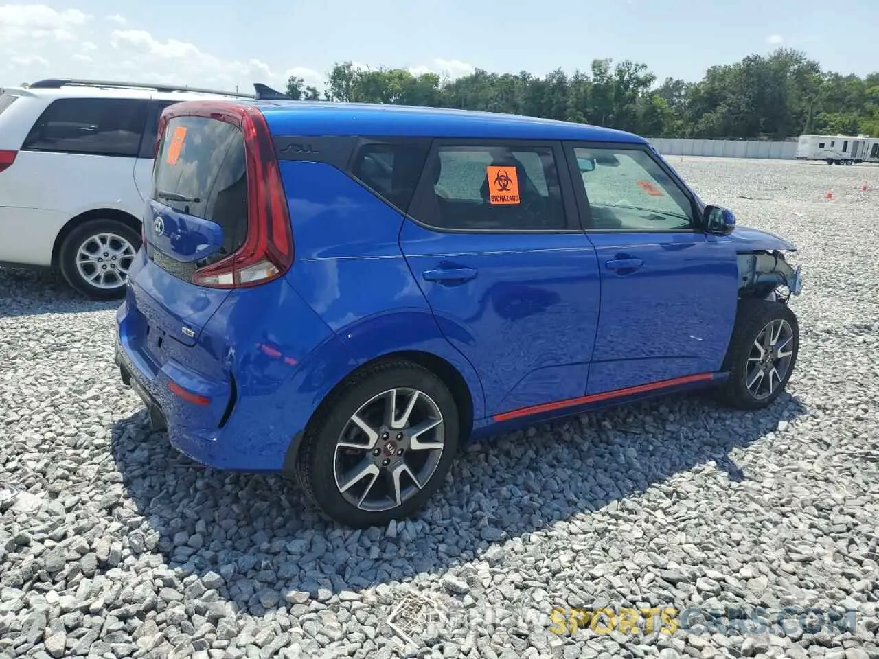 3 Photograph of a damaged car KNDJ53AF4M7738682 KIA SOUL 2021