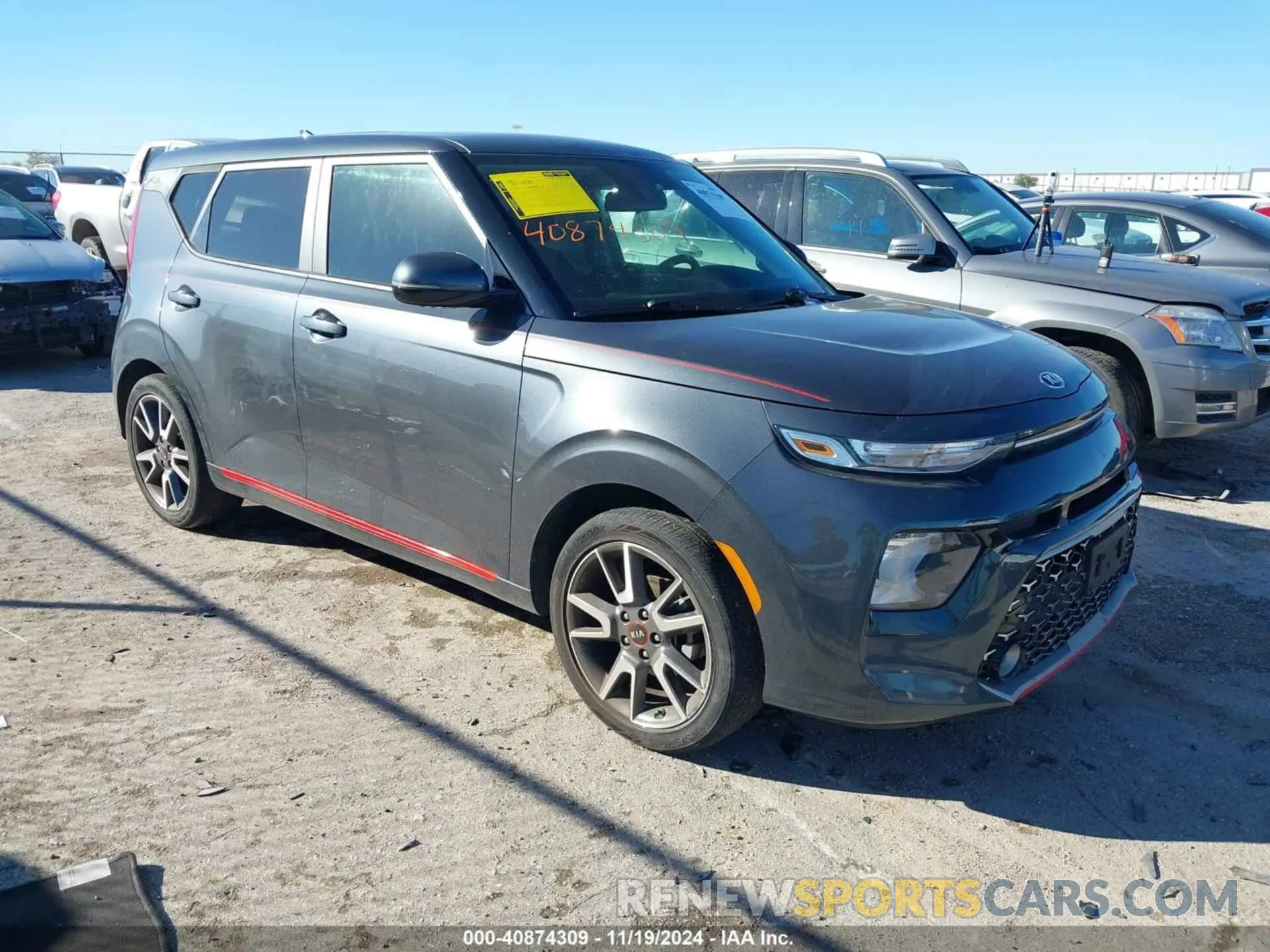 1 Photograph of a damaged car KNDJ63AU0M7779550 KIA SOUL 2021