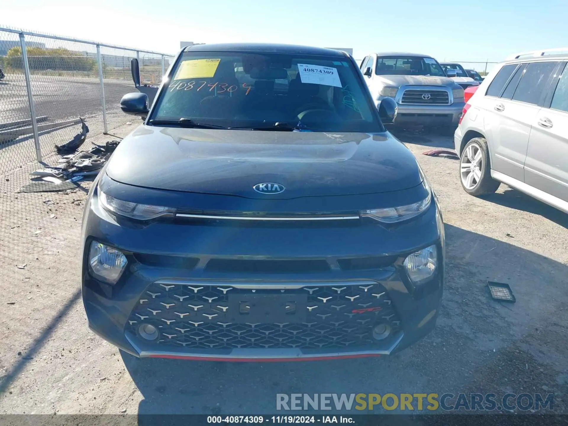 12 Photograph of a damaged car KNDJ63AU0M7779550 KIA SOUL 2021