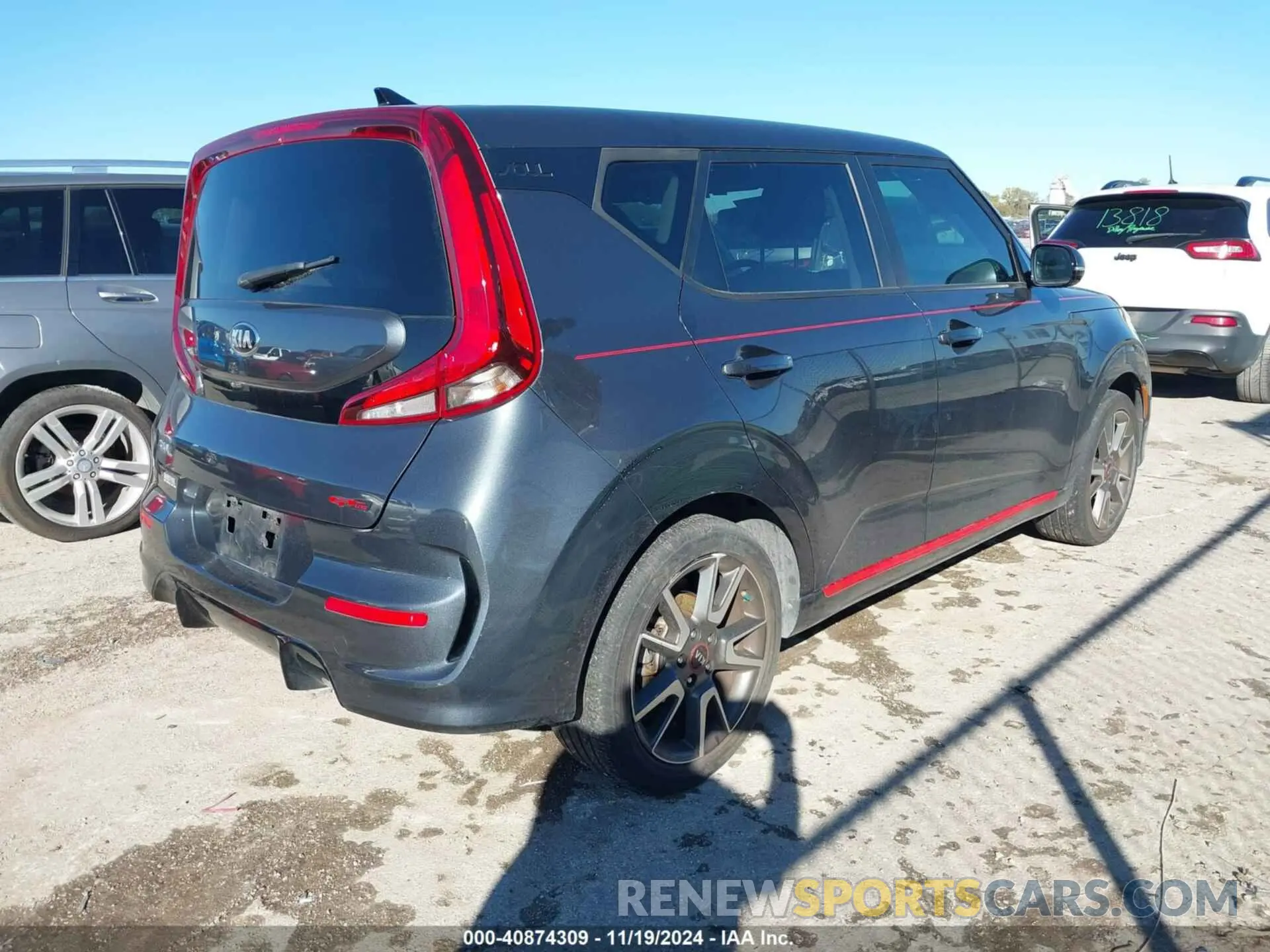 4 Photograph of a damaged car KNDJ63AU0M7779550 KIA SOUL 2021