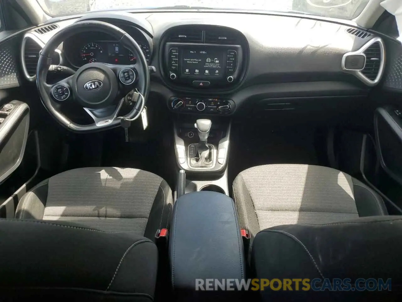 8 Photograph of a damaged car KNDJ63AU1M7791402 KIA SOUL 2021