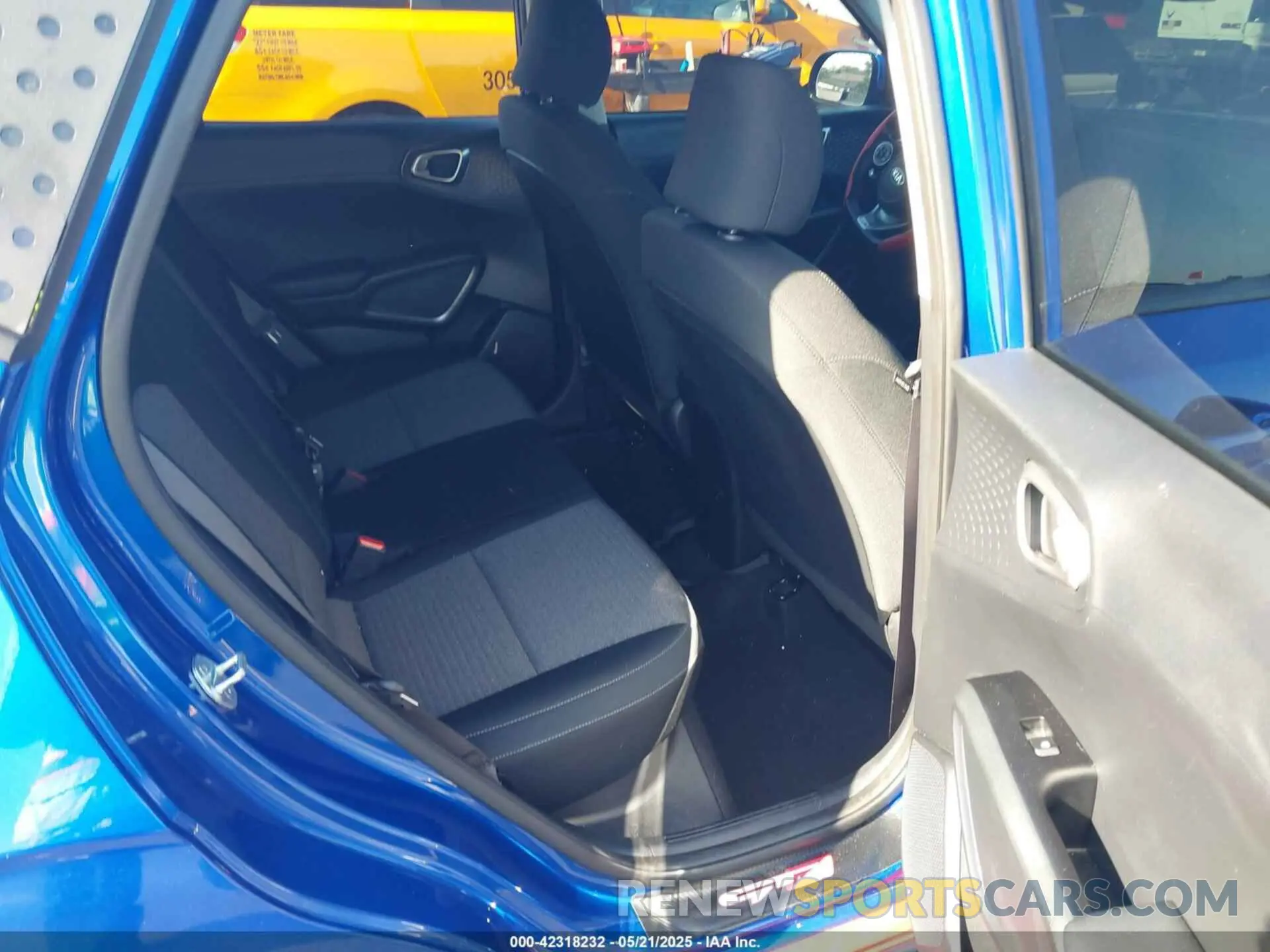 8 Photograph of a damaged car KNDJ63AU2M7763527 KIA SOUL 2021