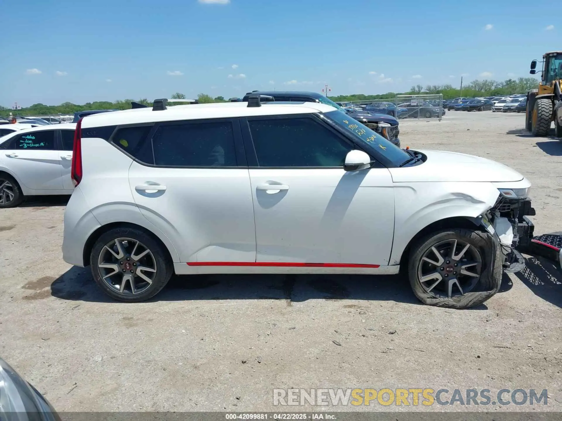 13 Photograph of a damaged car KNDJ63AU3M7767747 KIA SOUL 2021