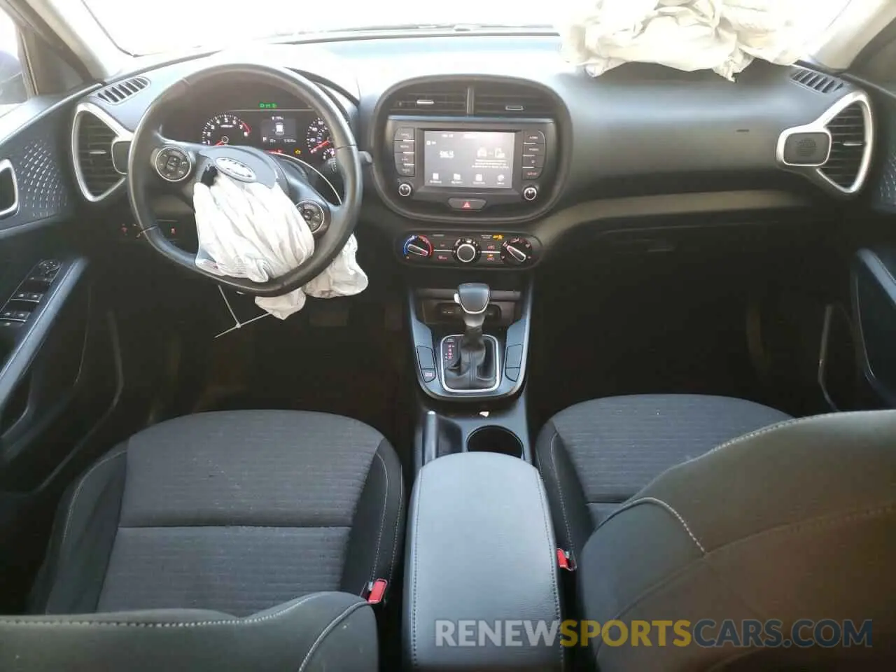 8 Photograph of a damaged car KNDJ63AU4M7740279 KIA SOUL 2021