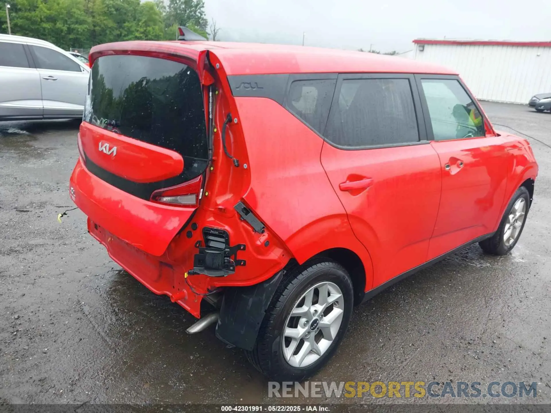 4 Photograph of a damaged car KNDJ23AU0N7162694 KIA SOUL 2022