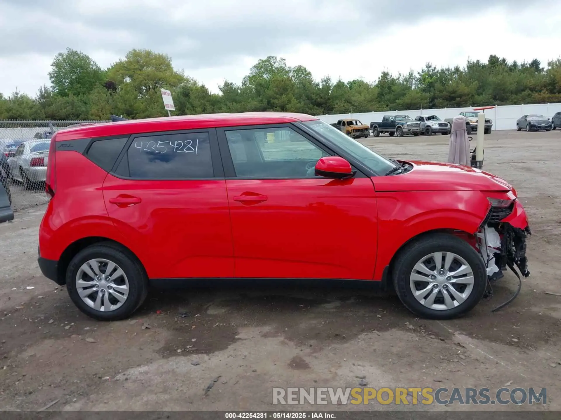13 Photograph of a damaged car KNDJ23AU0N7183271 KIA SOUL 2022