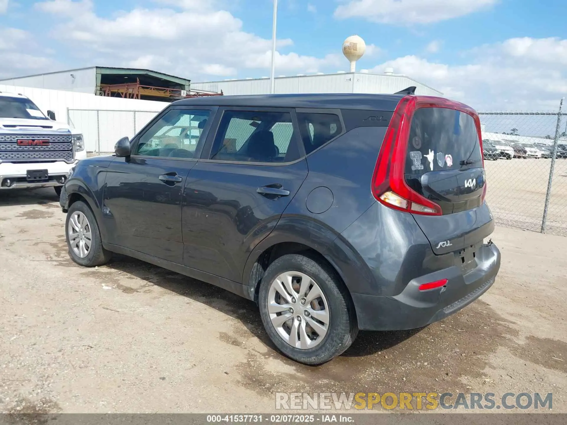 3 Photograph of a damaged car KNDJ23AU0N7805898 KIA SOUL 2022