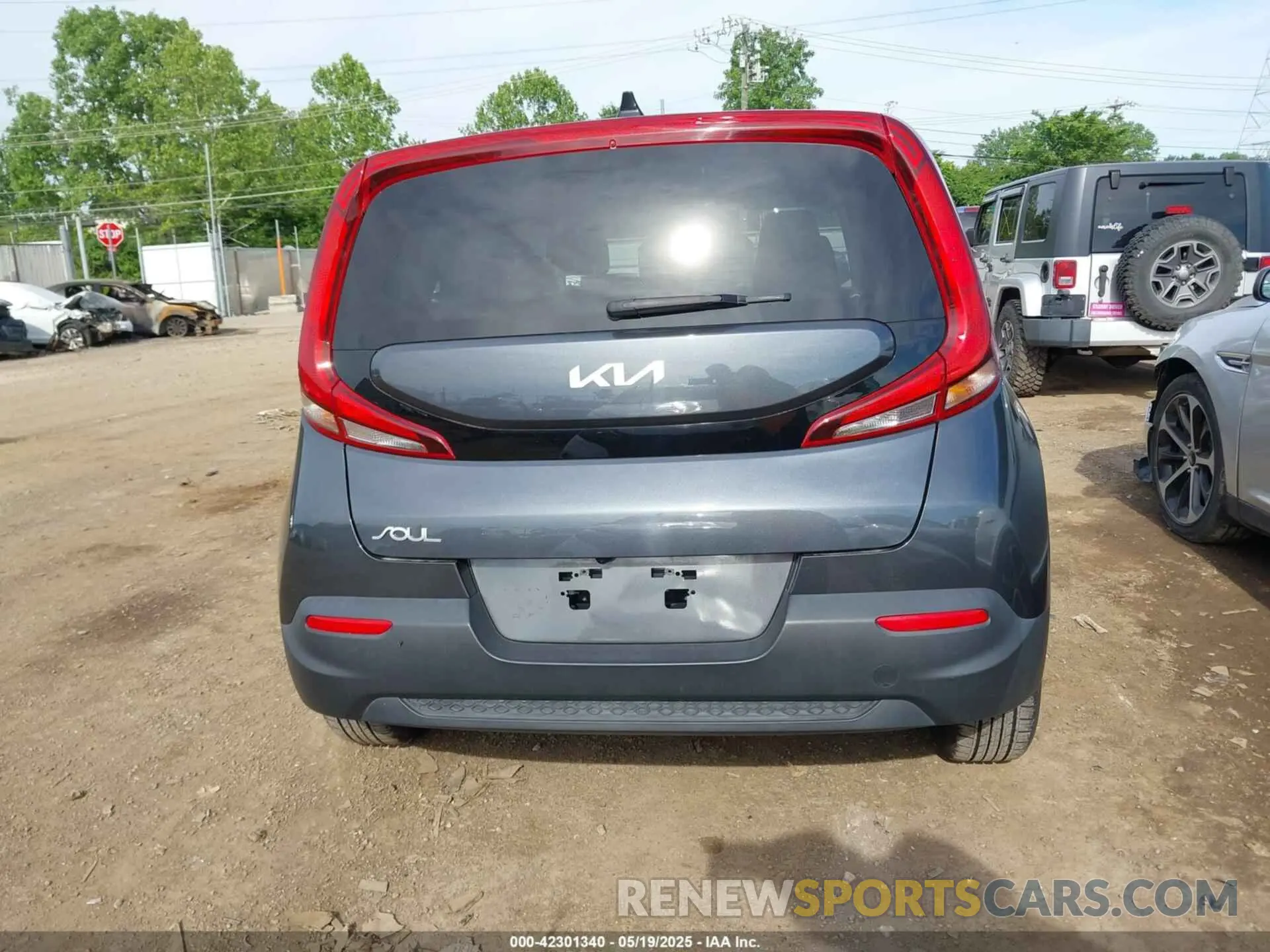 16 Photograph of a damaged car KNDJ23AU0N7808753 KIA SOUL 2022